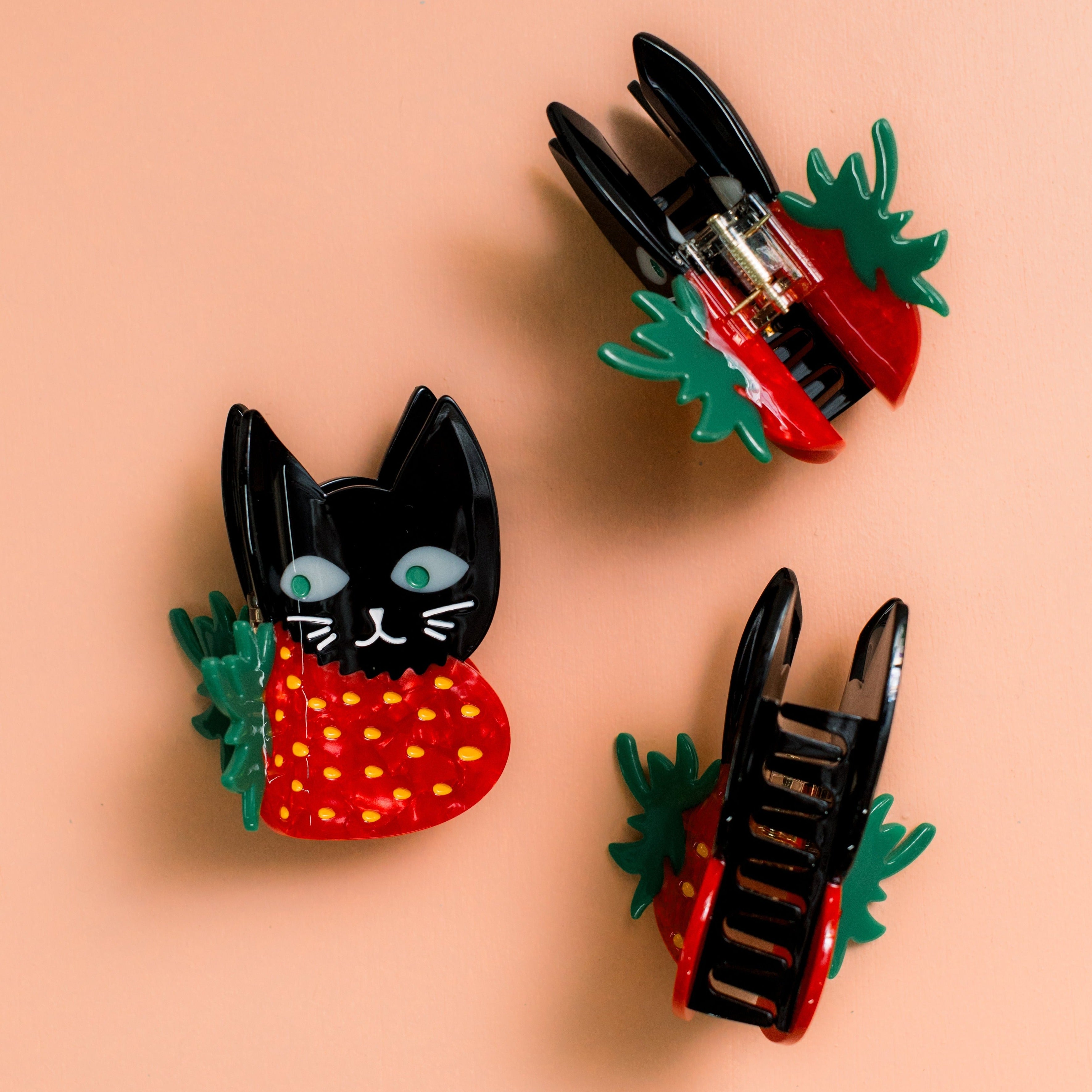 Strawberry Cat Claw