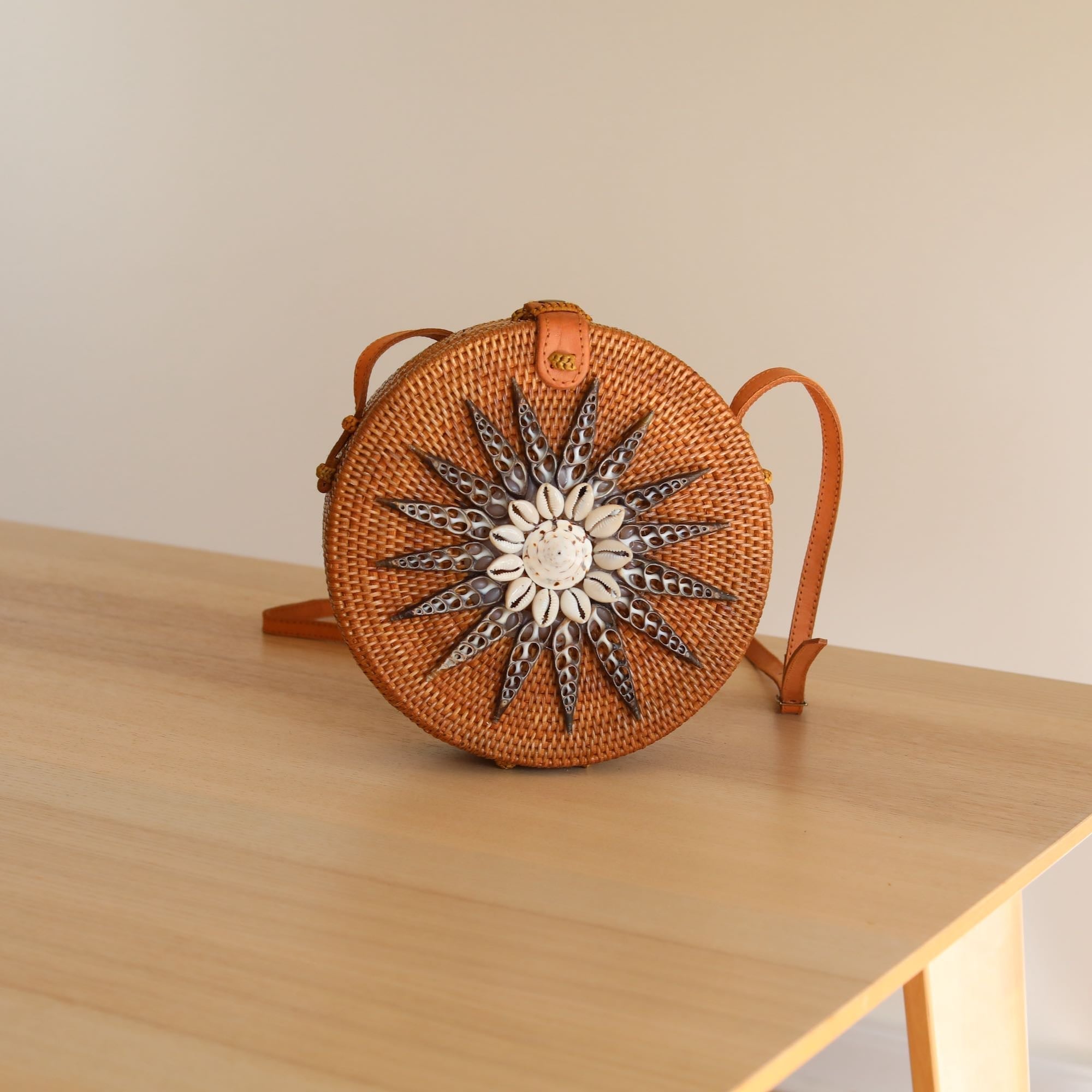 Bali Seashell Rattan Crossbody Bag - Luna