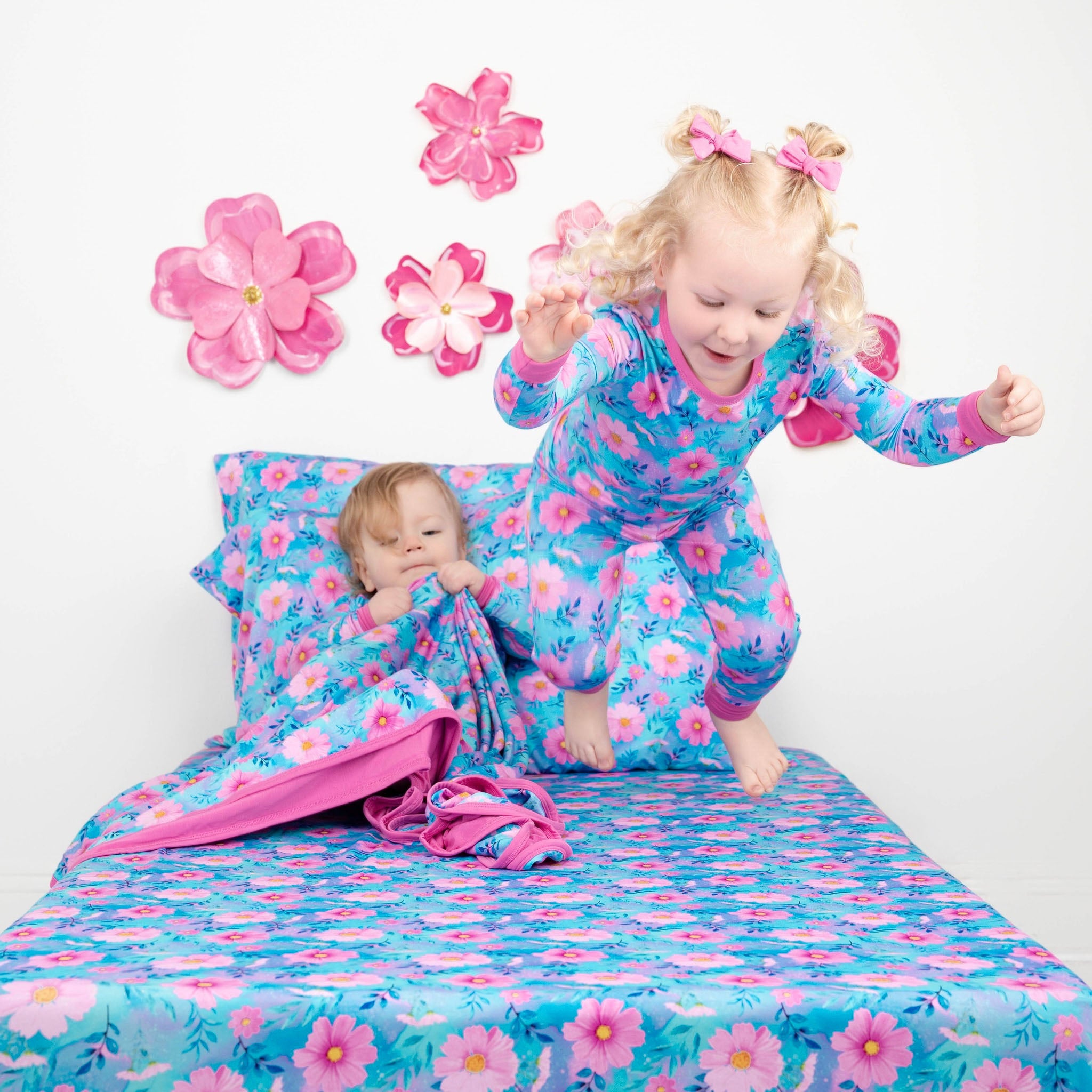 Dreamy Cosmos | Twin Sheet & Two Pillowcase Set