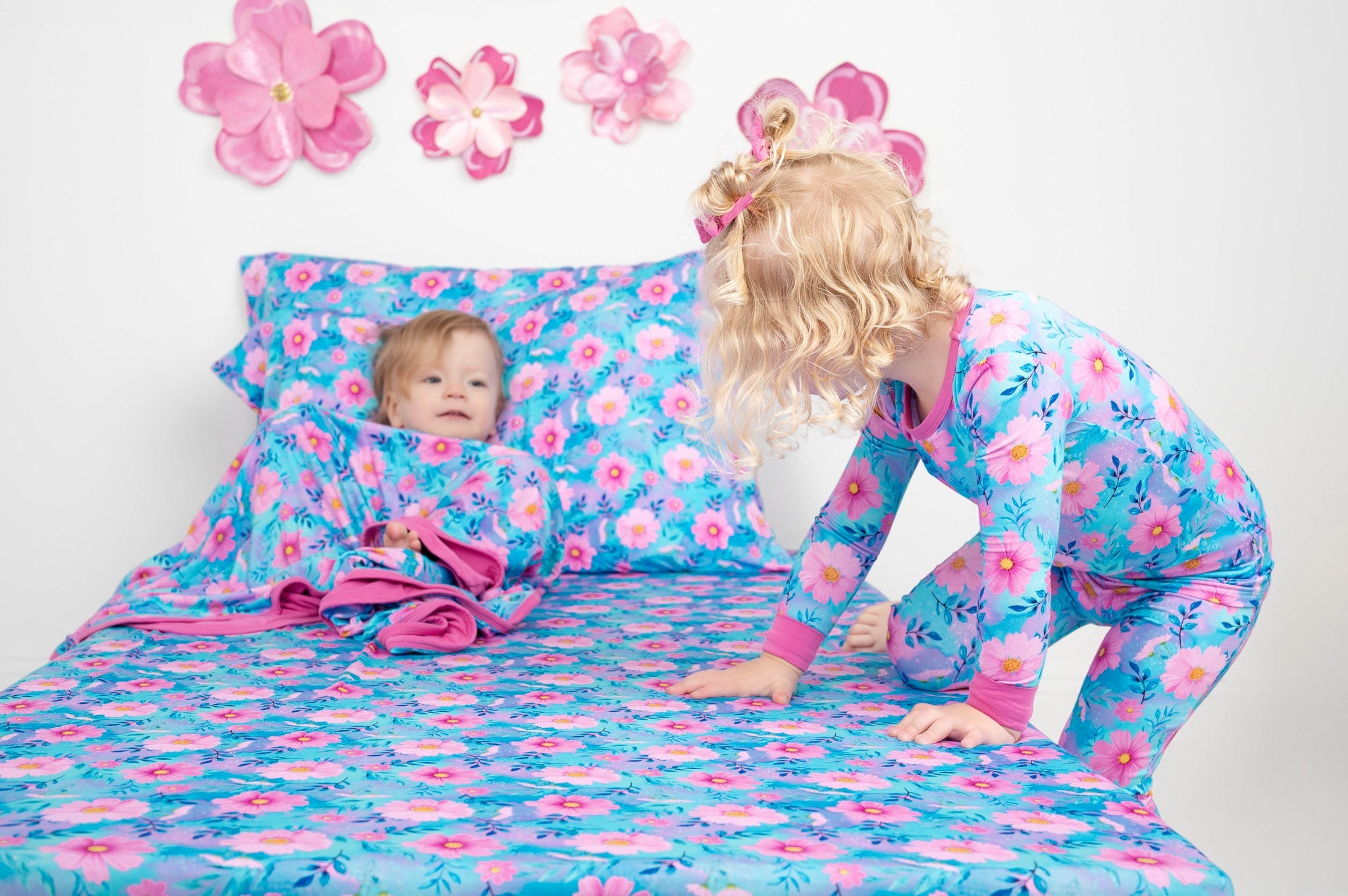 Dreamy Cosmos | Twin Sheet & Two Pillowcase Set