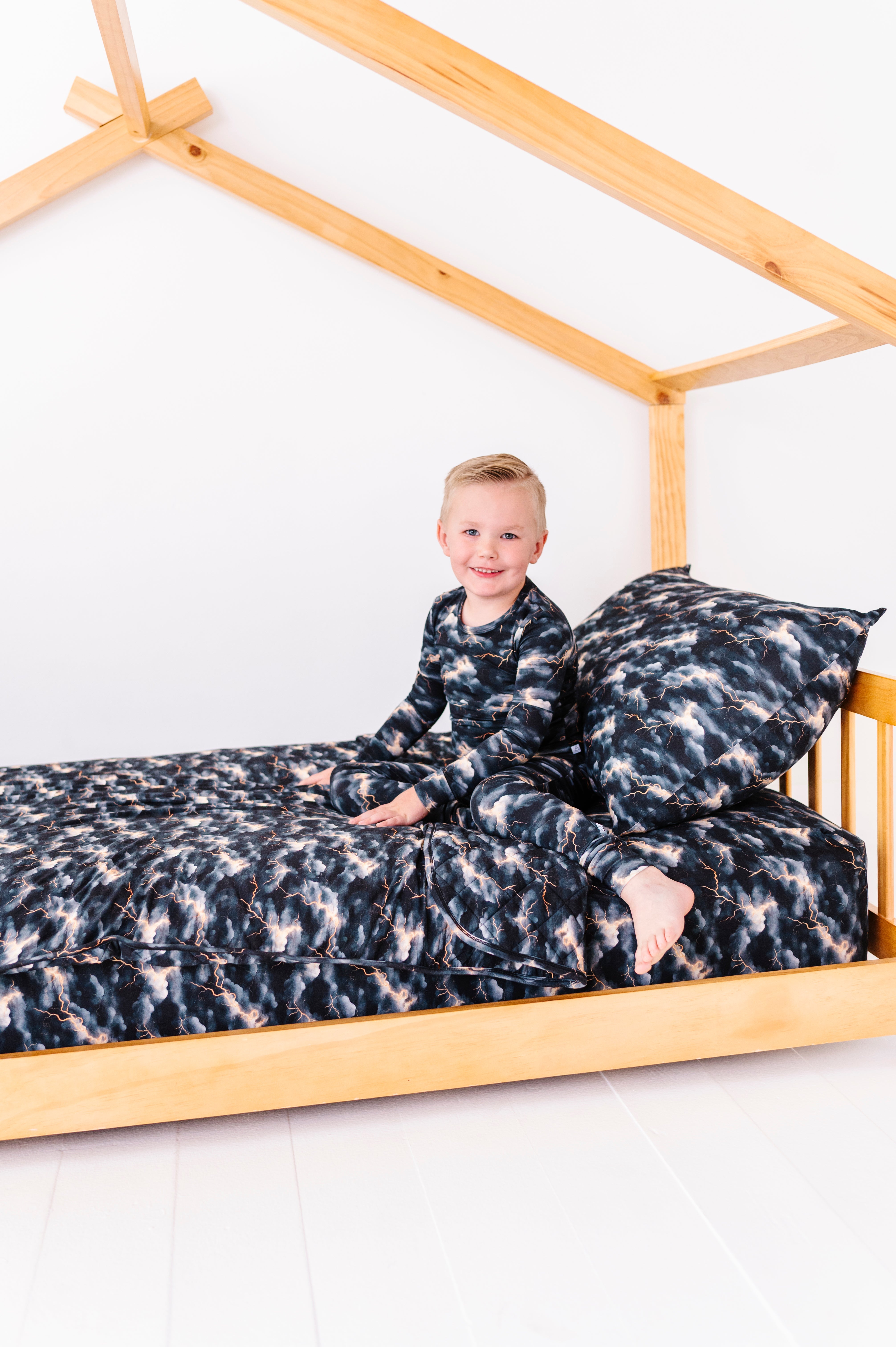 Stormy Clouds | Bamboo Twin Fitted Sheet & 1 Pillowcase