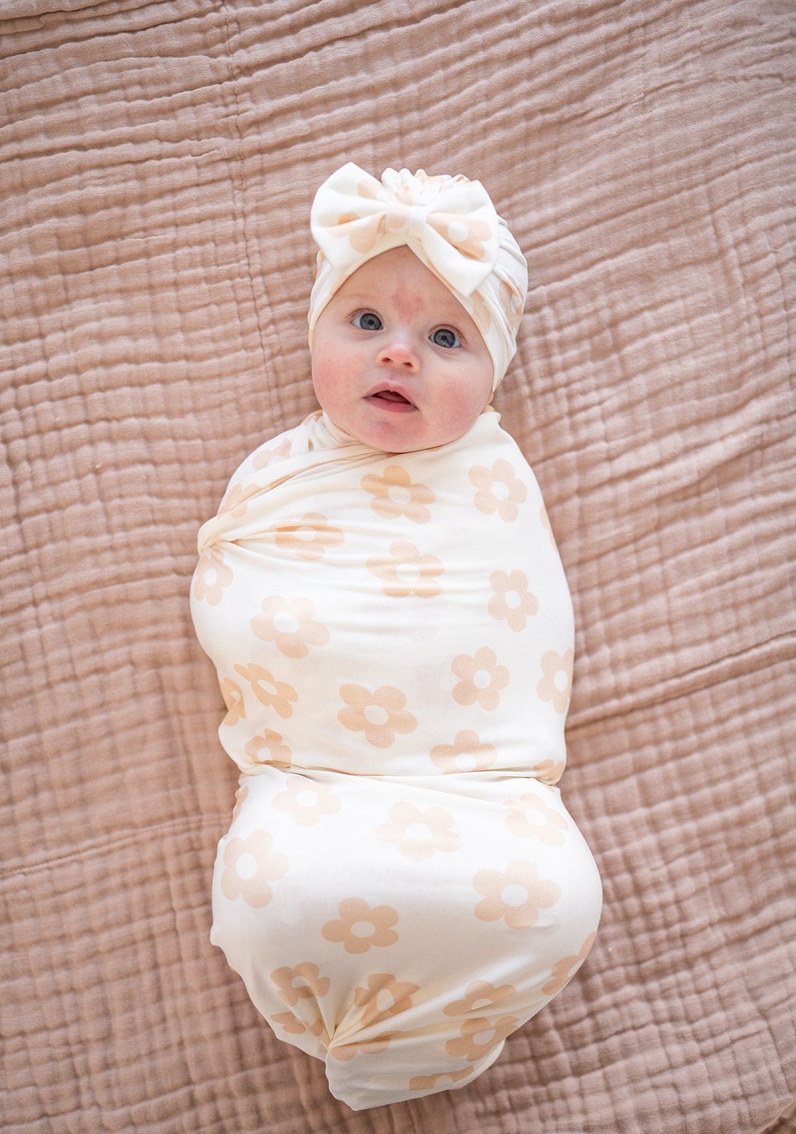 Bamboo Stretch Swaddle - Blush Daisy