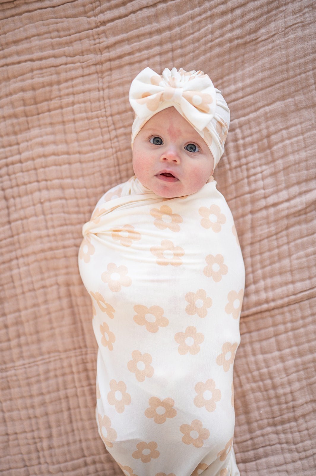 Bamboo Stretch Swaddle - Blush Daisy