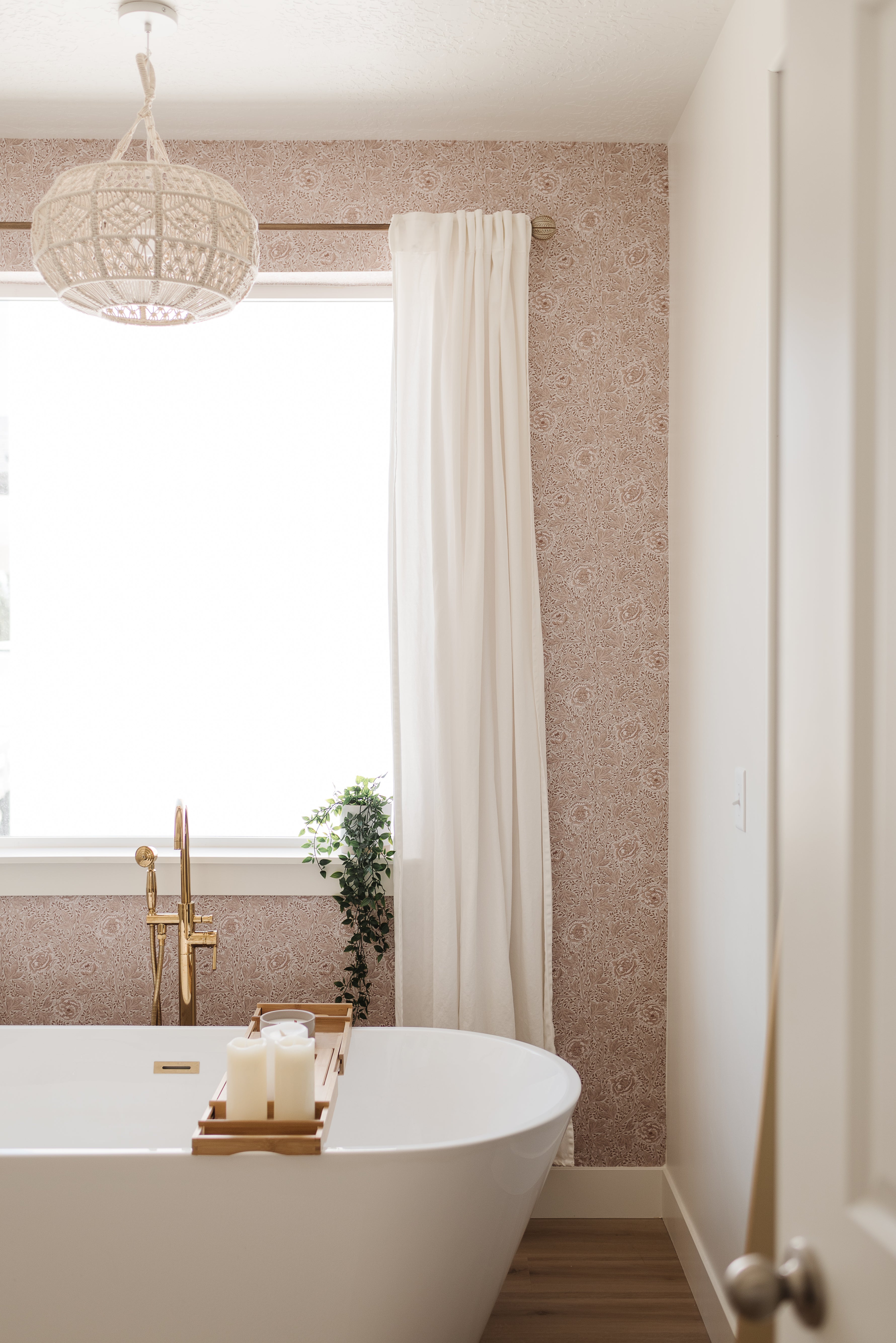 Agnes Wallpaper By Bear Bell