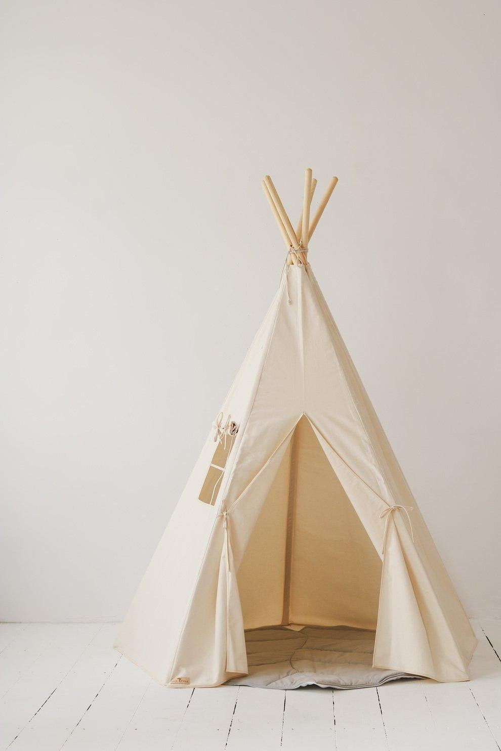 Beige Teepee And Grey Linen - Round Mat Set