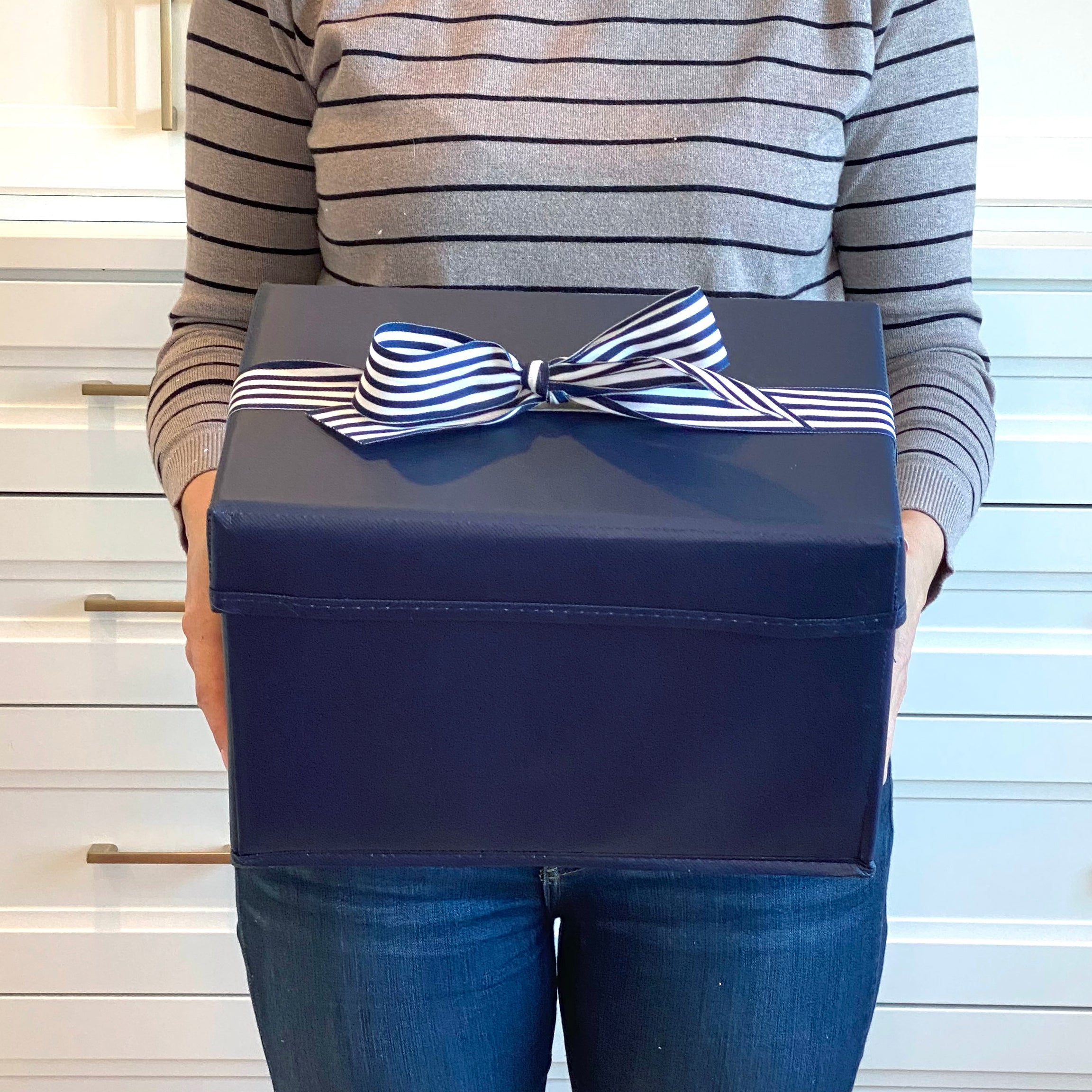 Everbox: Medium Navy Blue Collapsible Gift Box With White + Navy Grosgrain Ribbon