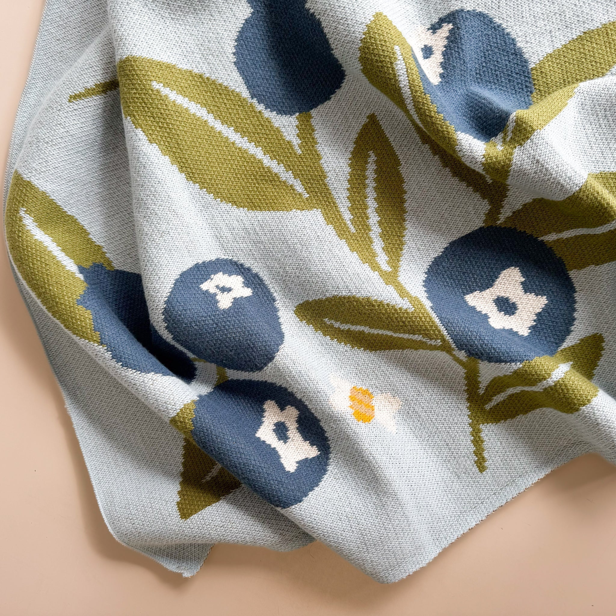 Blueberry Bear Bee Blanket | Organic Cotton