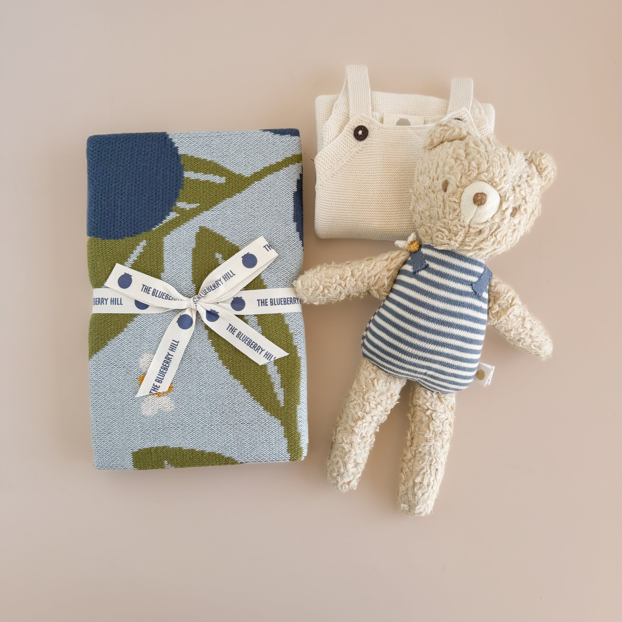 Blueberry Bear Bee Blanket | Organic Cotton