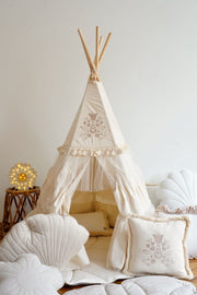 Boho Teepee Tent With Frills And Caramel - Mat With Frill Set