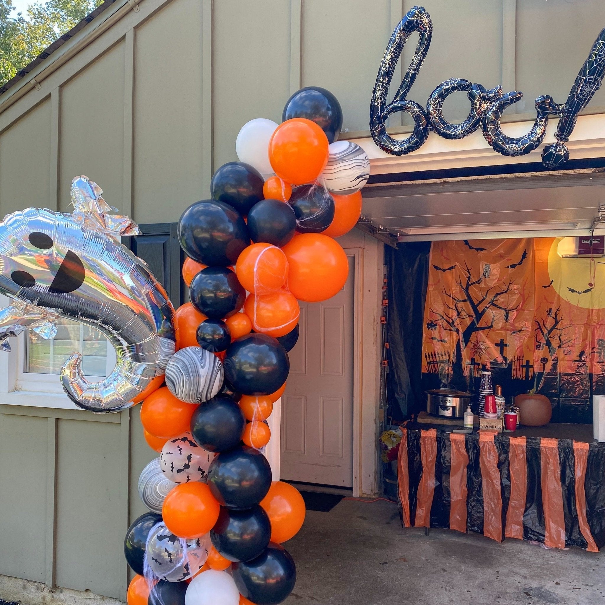 Boo! Spiderweb Balloon