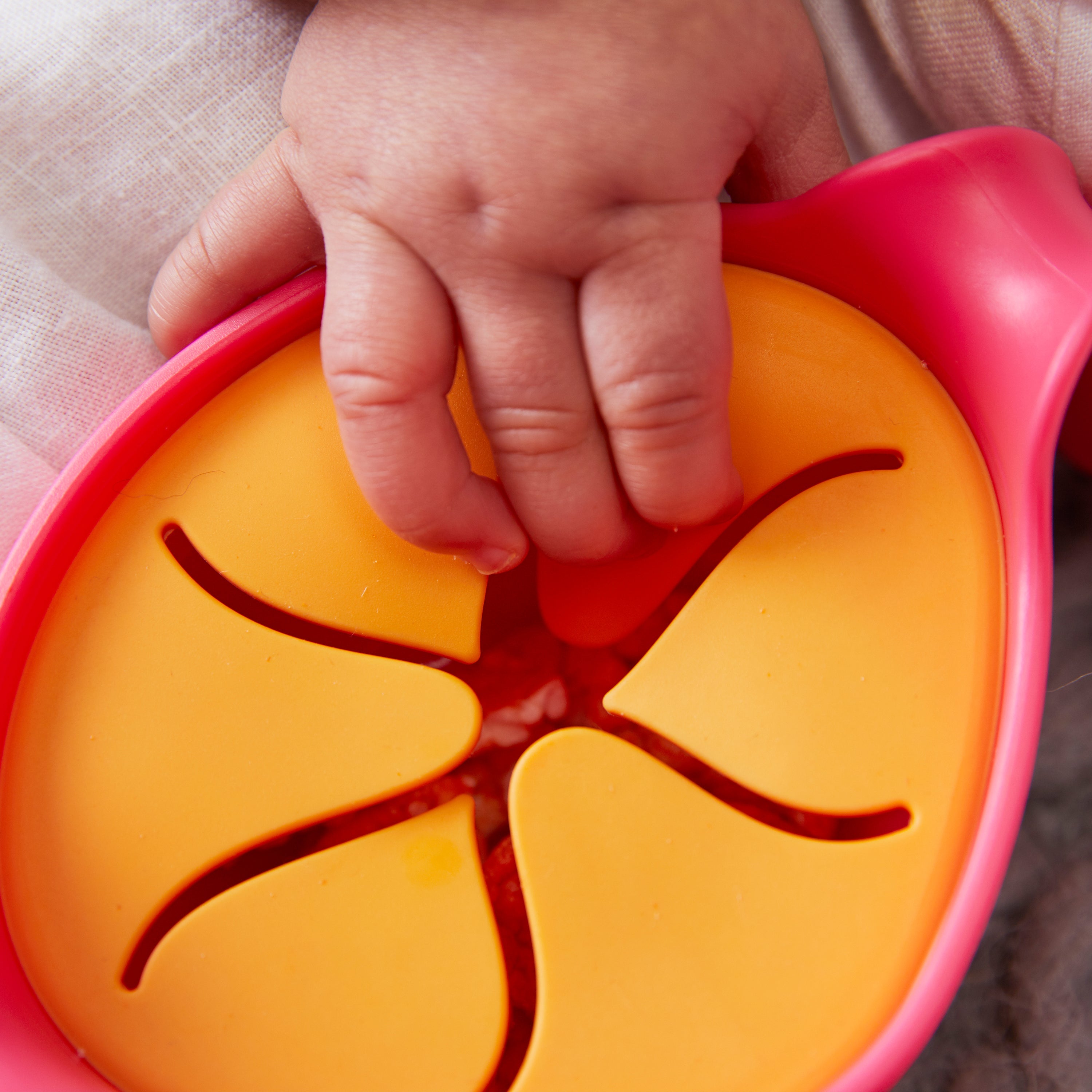 Bowl + Straw - Strawberry Shake