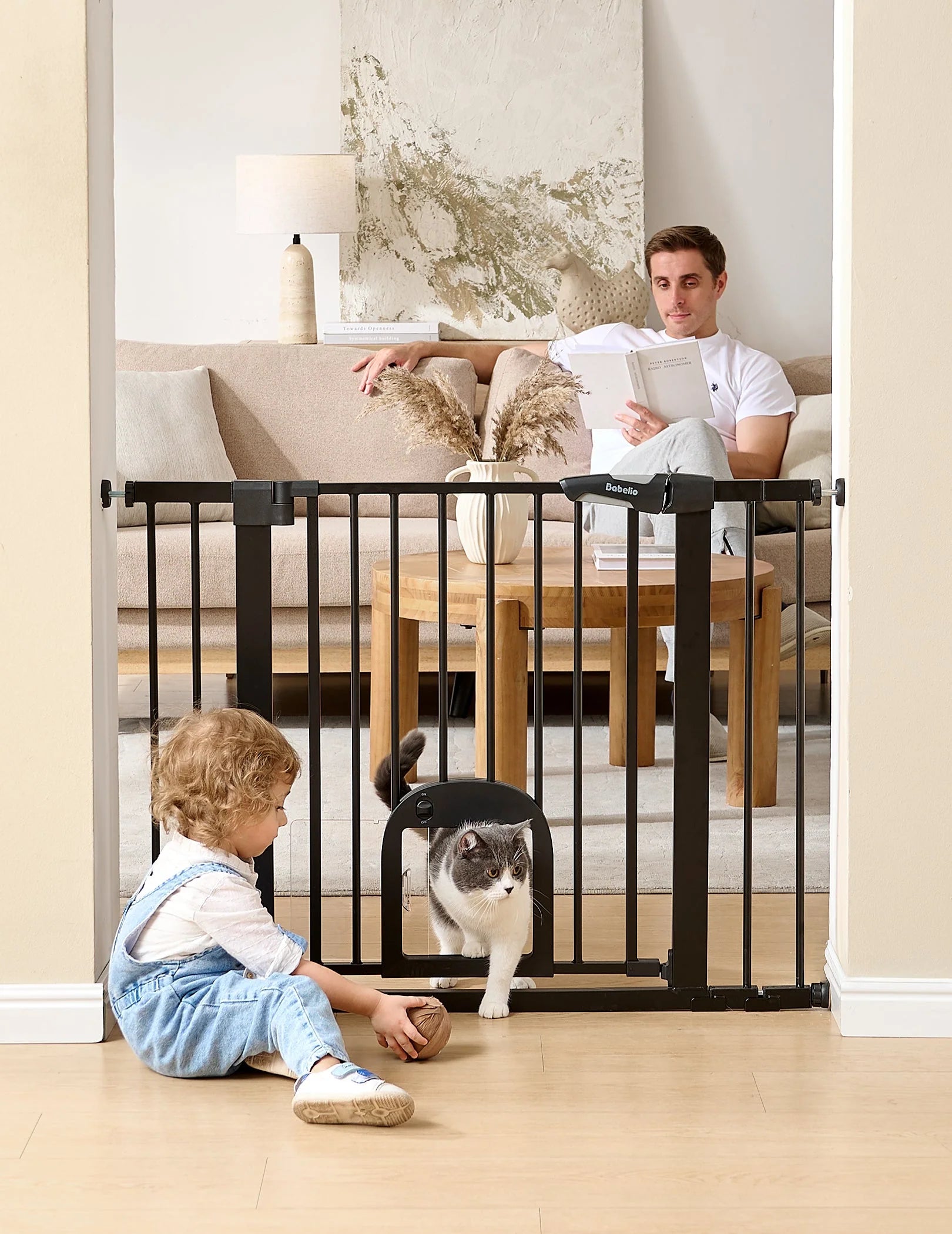 Catprivilege T7 | Expandable Stylish Baby Gate With Cat Door (copy)