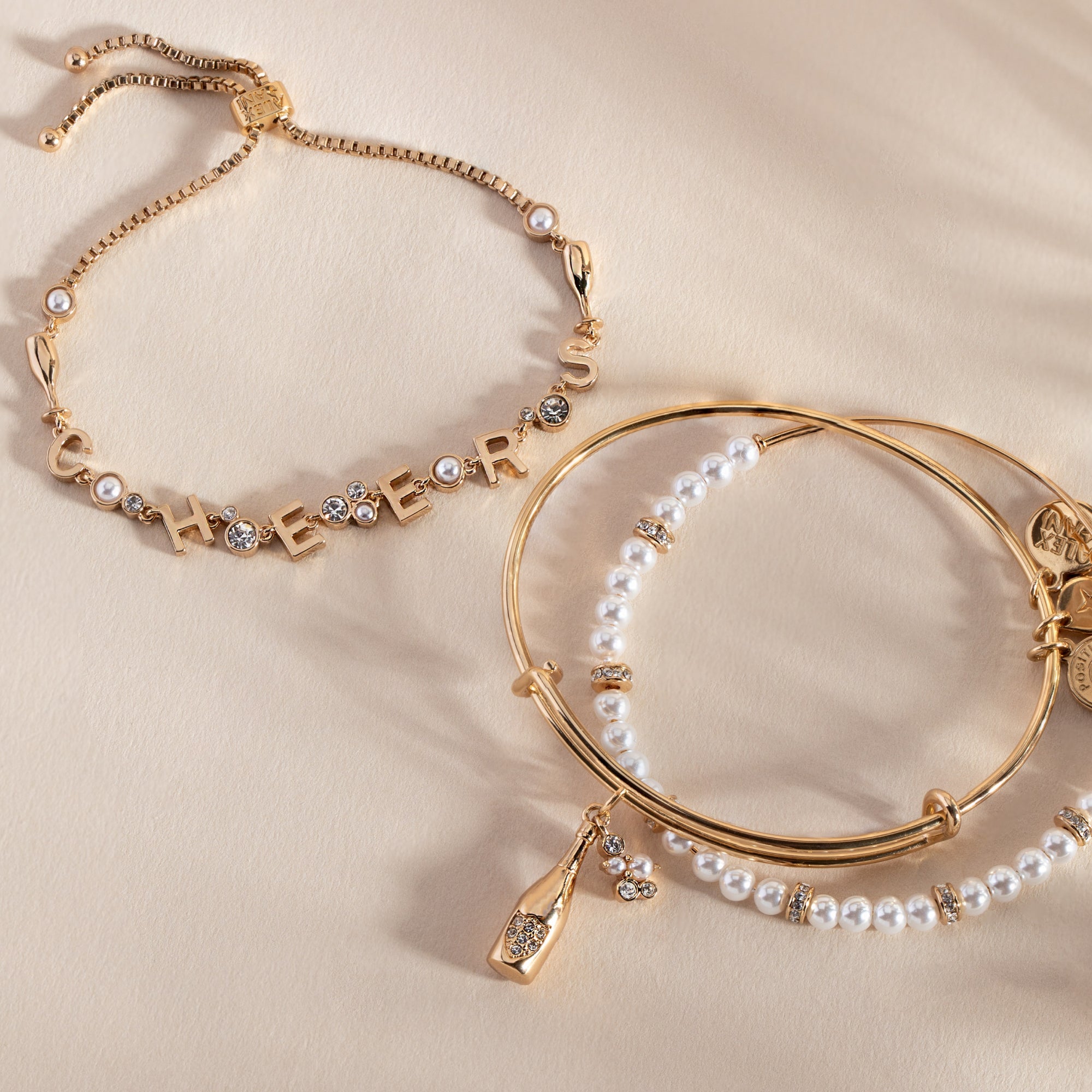 “cheers” Champagne Inline Bolo Bracelet