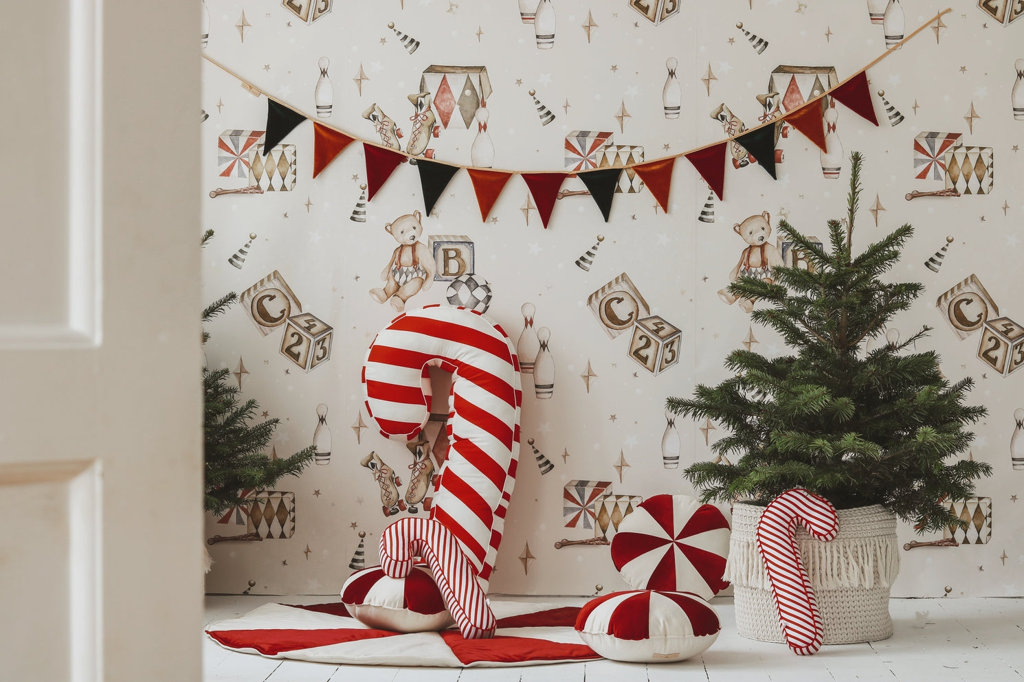 Christmas Red Candy Round Patchwork Mat