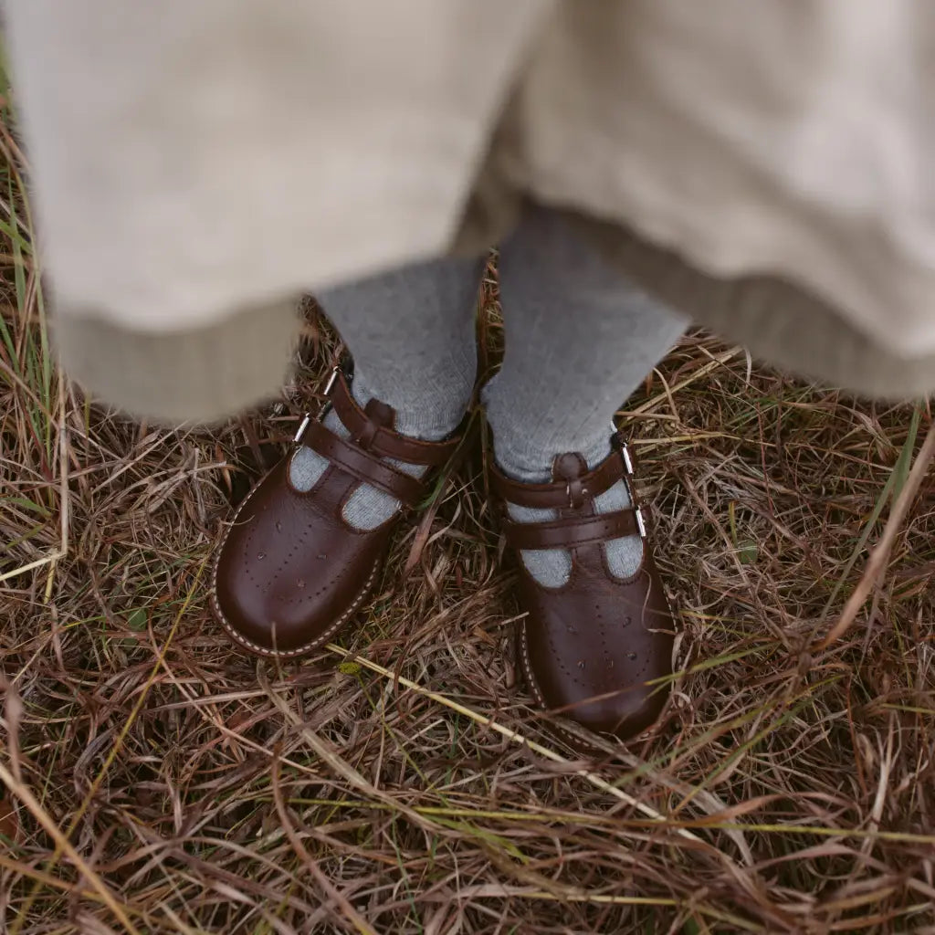 Claire T-strap - Brown