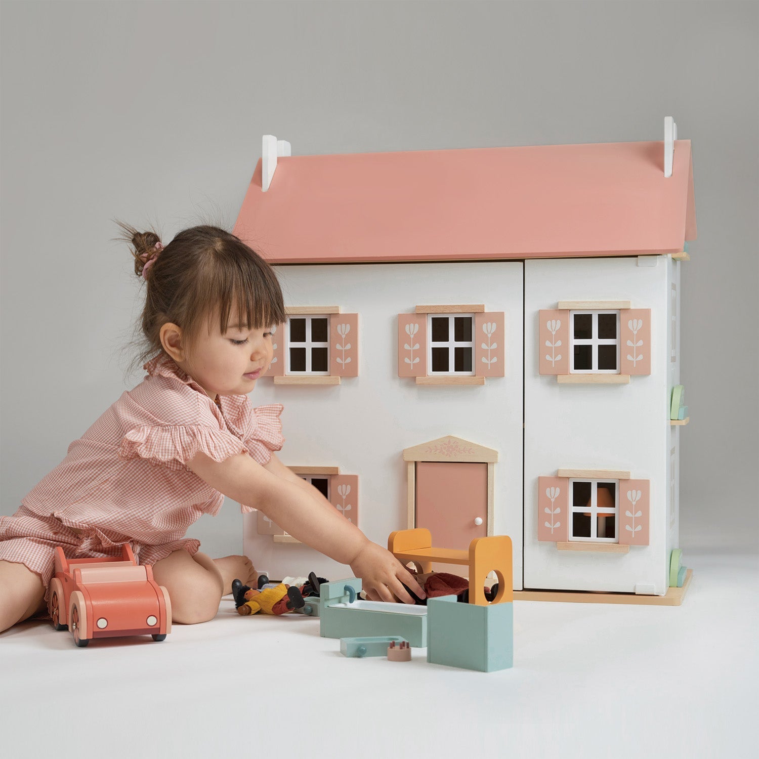 Clover Dollhouse