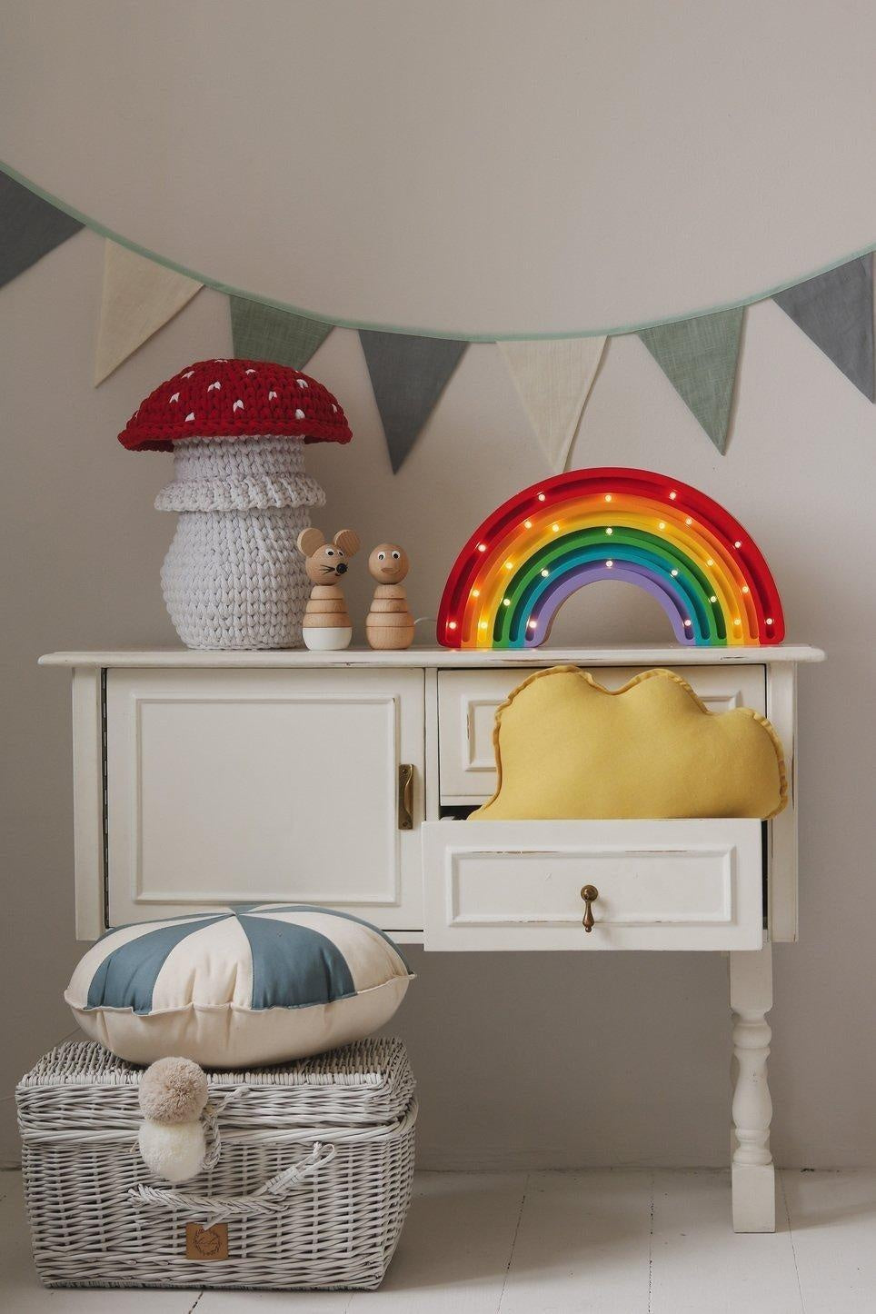 “cream” Garland