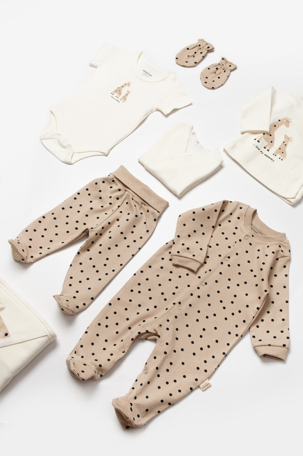 Giraffe Newborn 10 Pcs Organic Set