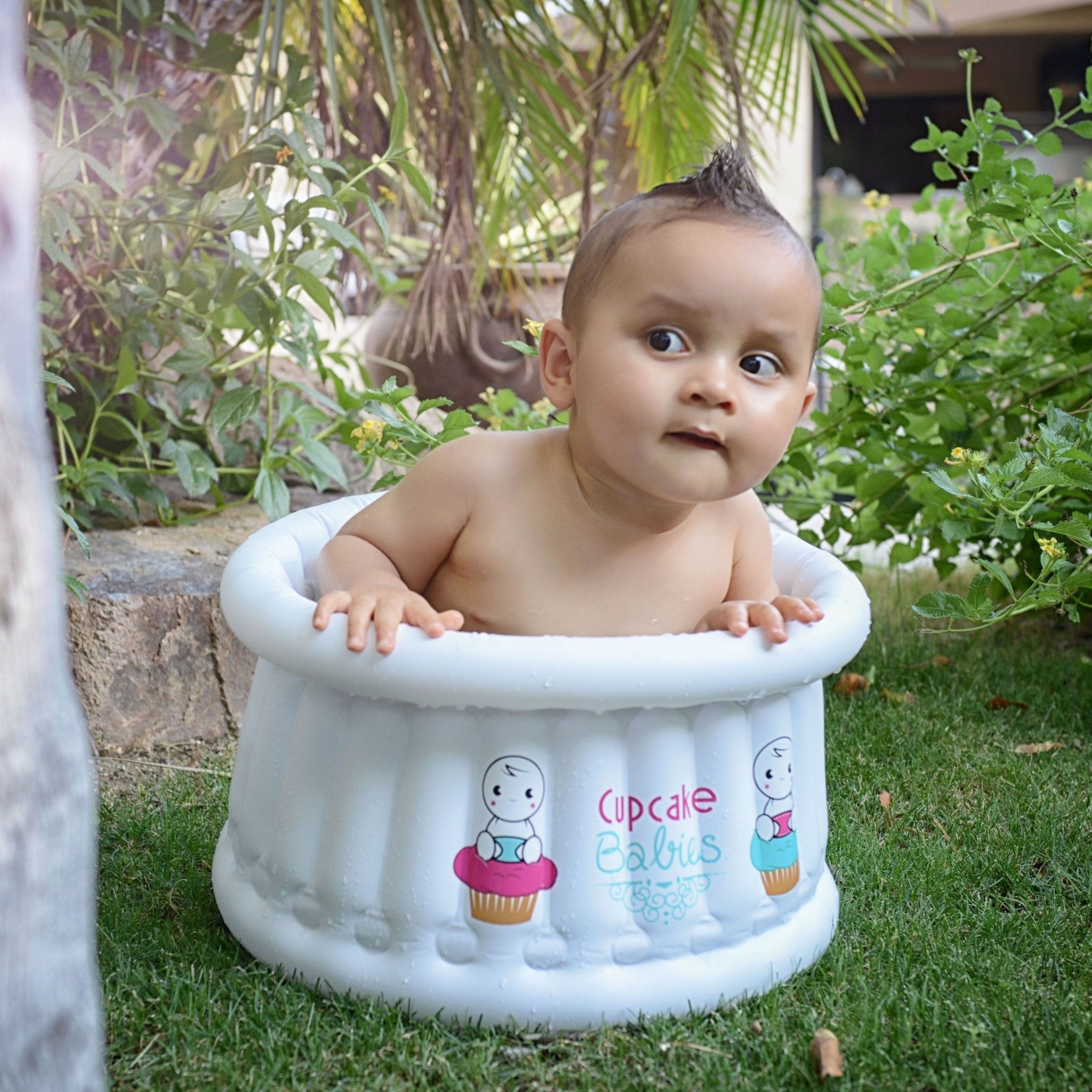 Small Bath White & Travel Pouch & Inflator (suitable From Birth Up To 1 Year)