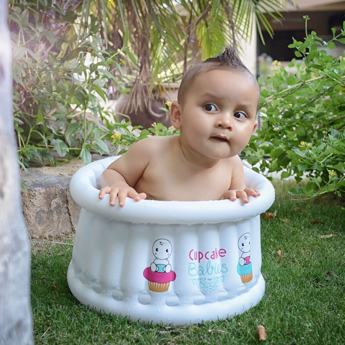 Small Bath White & Travel Pouch & Inflator (suitable From Birth Up To 1 Year)