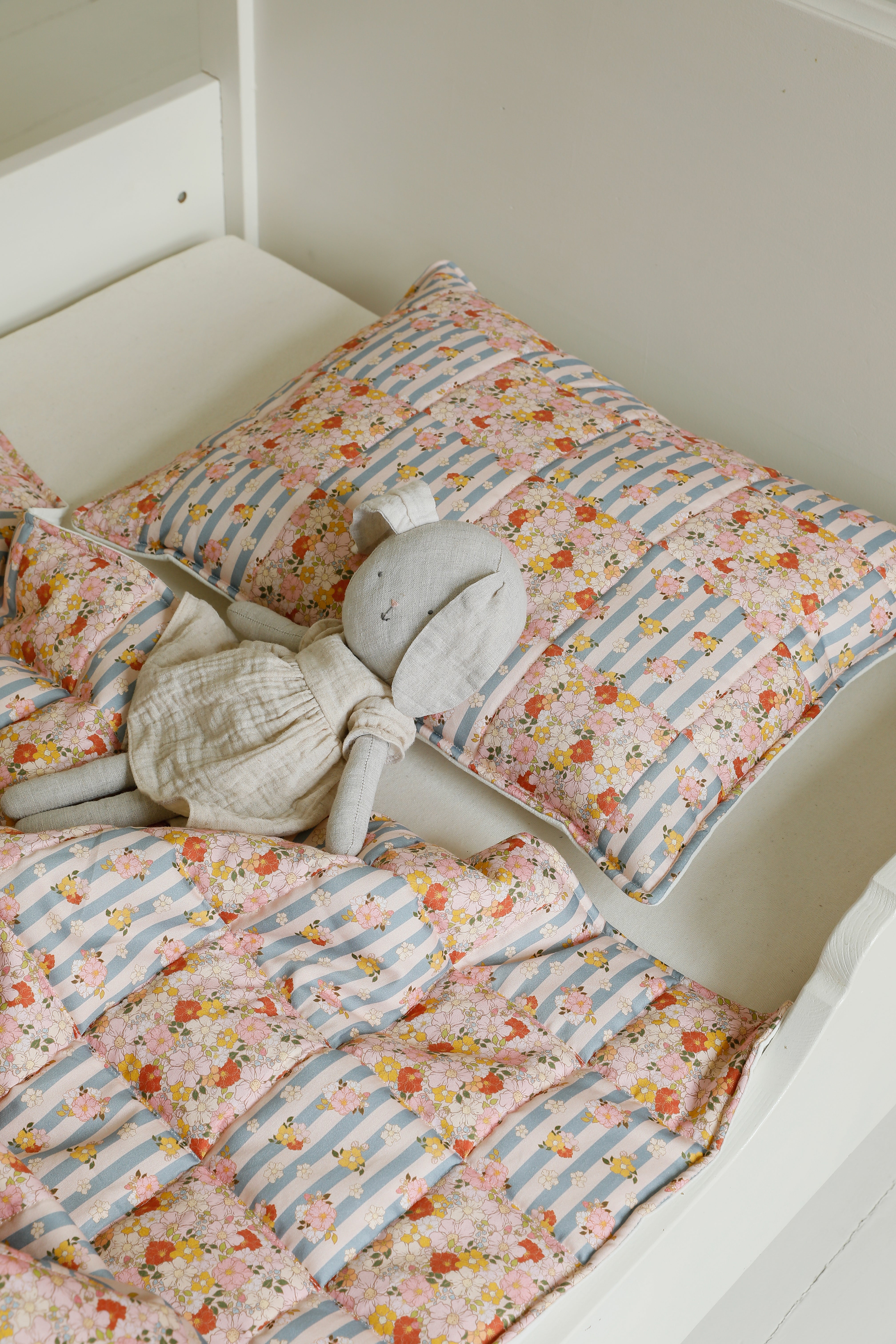 Cotton Quilted "summer Garden" Child Cover Set