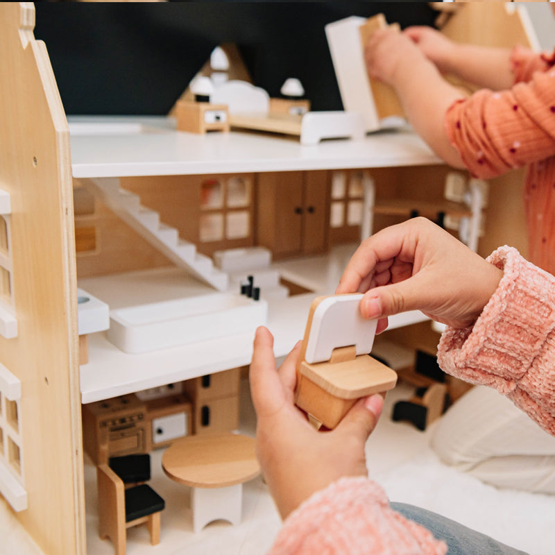 Dollhouse Furniture And Accessories