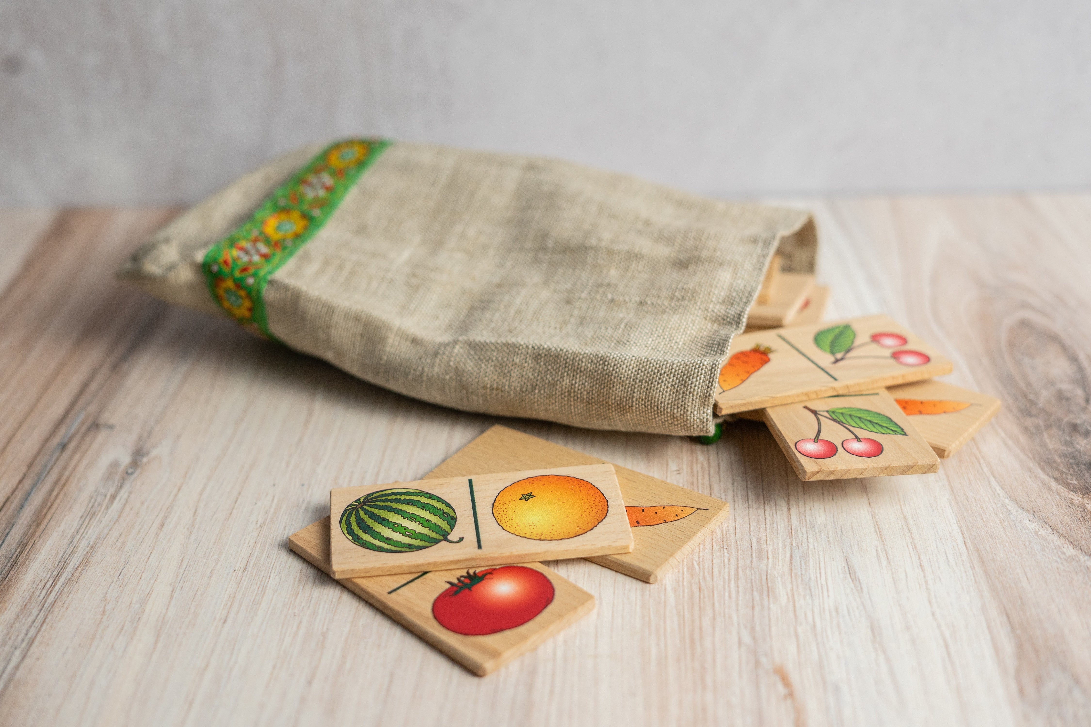 Wooden Fruits/ Vegetables Domino Game For Preschoolers In Linen Bag