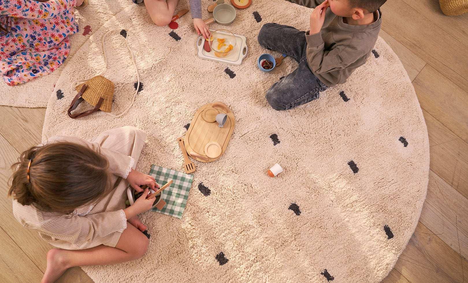 Dotted Washable Organic Cotton Rug In Ebony