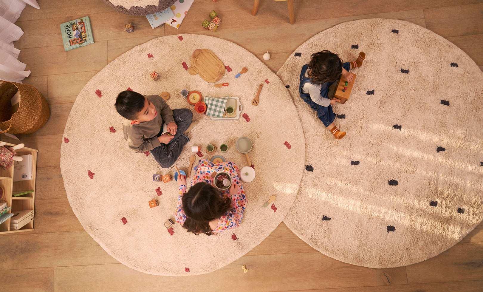 Dotted Washable Organic Cotton Rug In Ebony