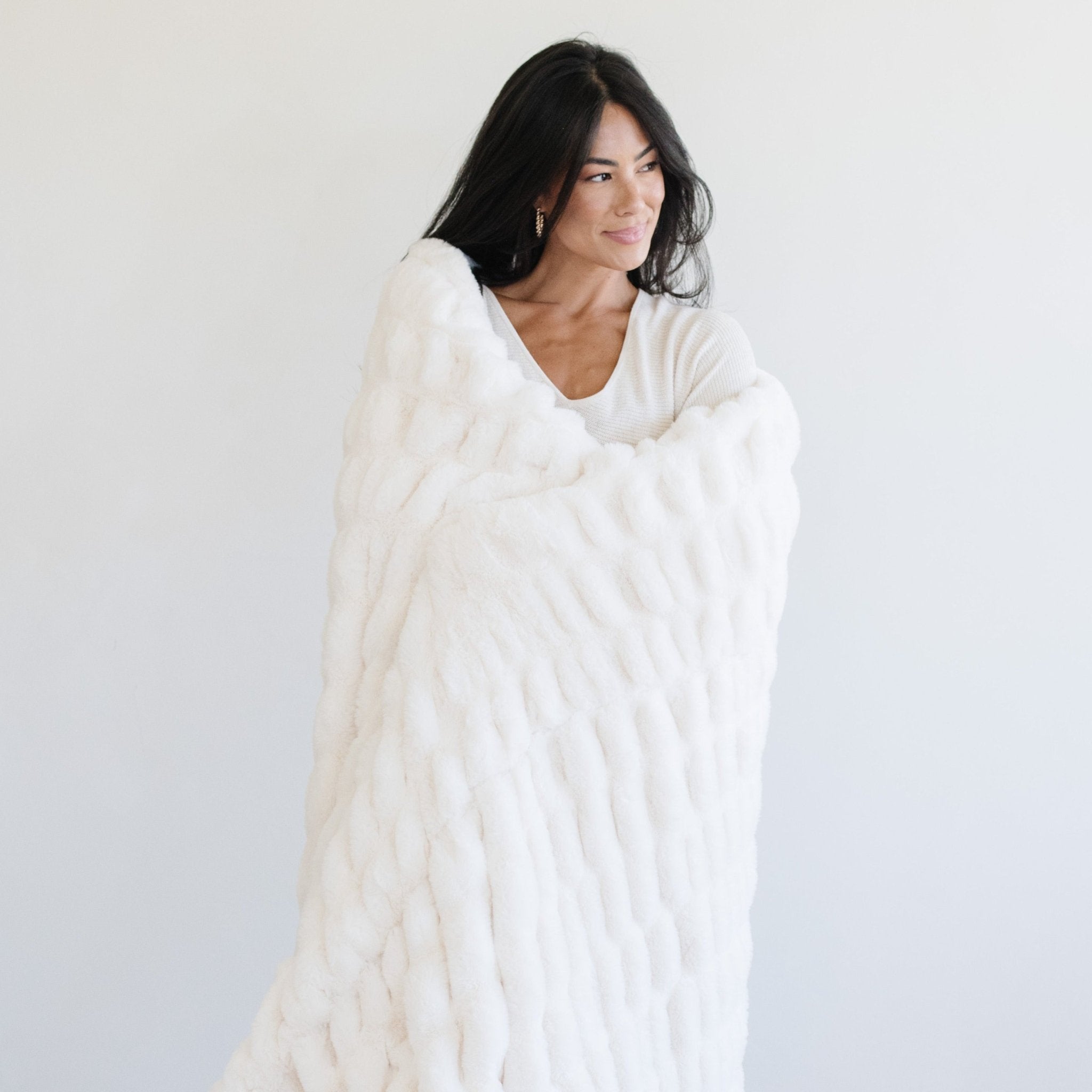 Double Ruched Faux Fur Xl Throw Blankets