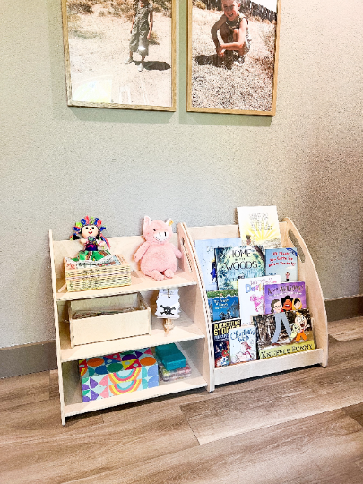 Sarafina + Fina- Toy Shelf + Bookshelf