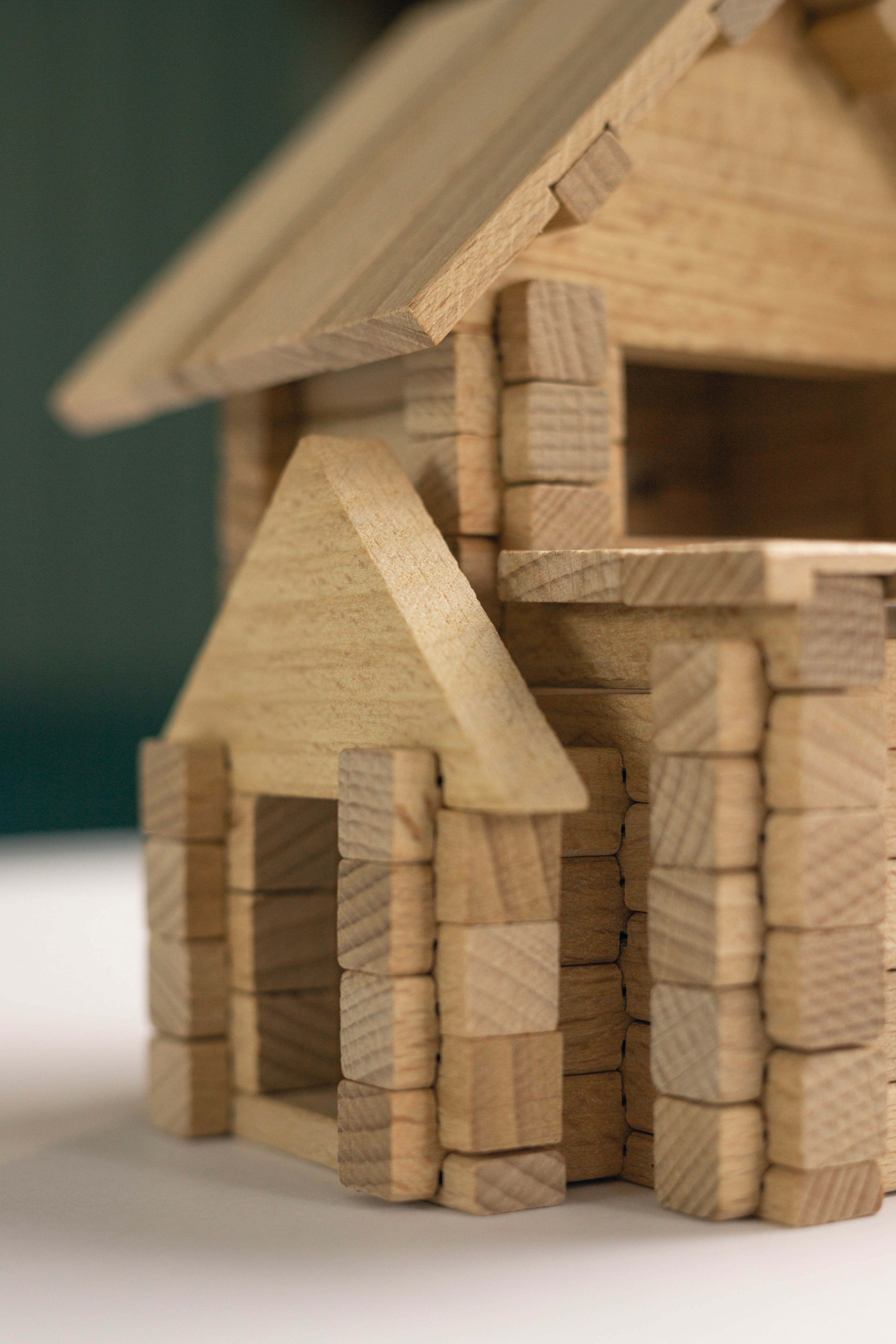 Igroteco Wooden House With Garage