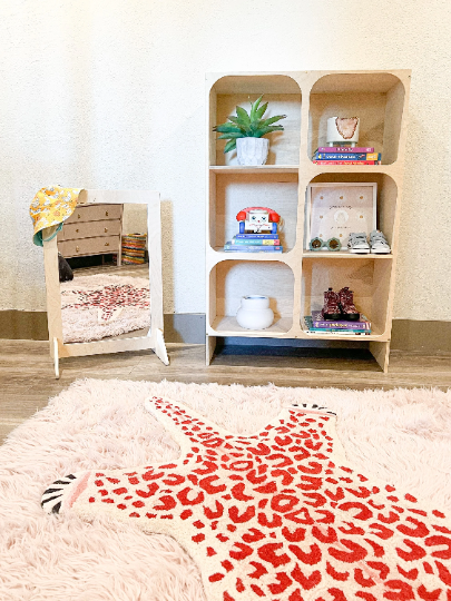 Grace- Modern Toy Shelf