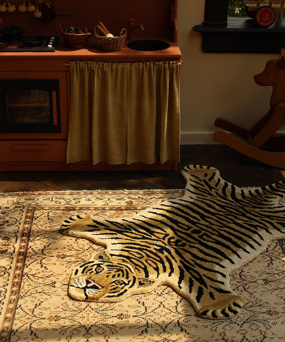 Drowsy Tiger Rug Large