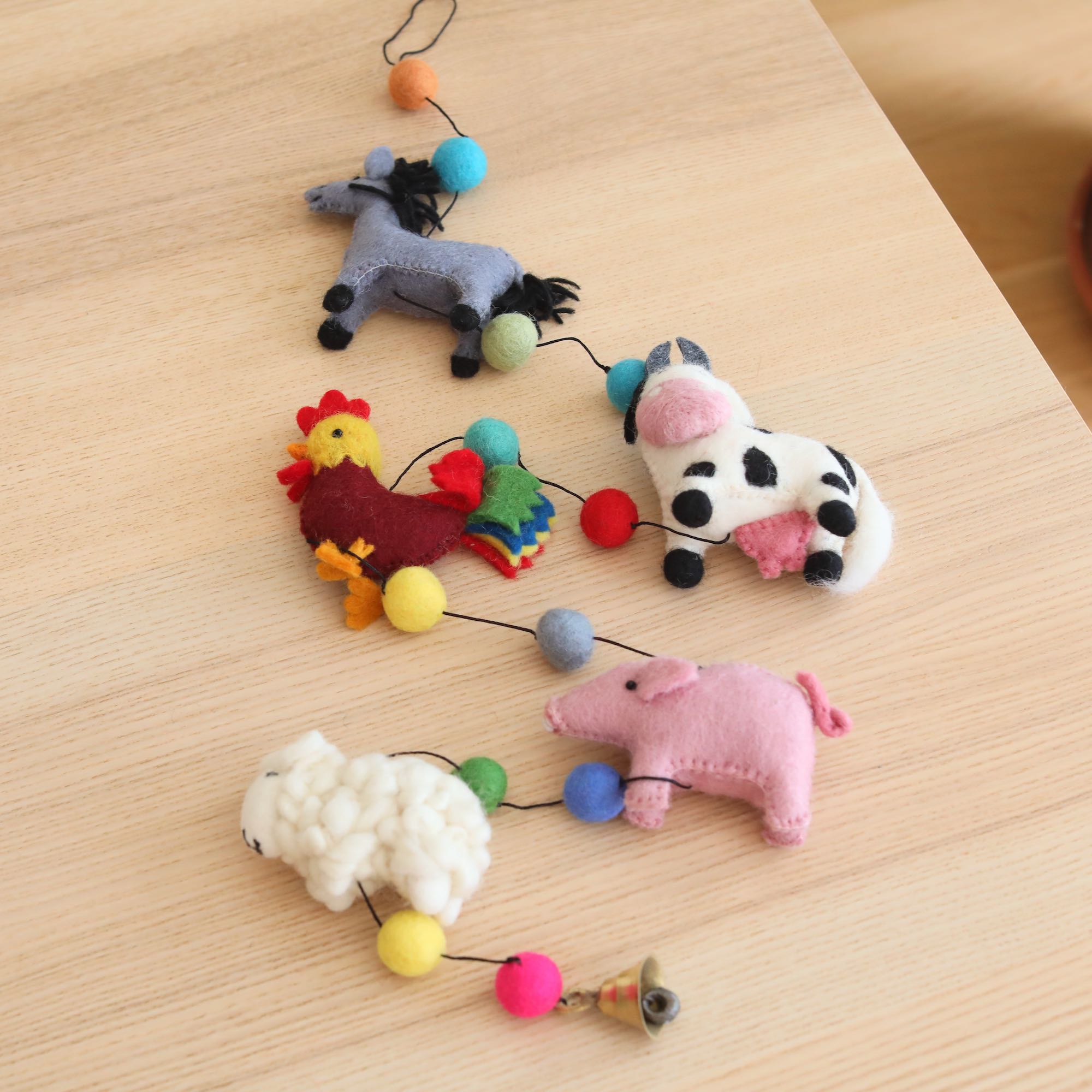 Felt Farml Animal Garland