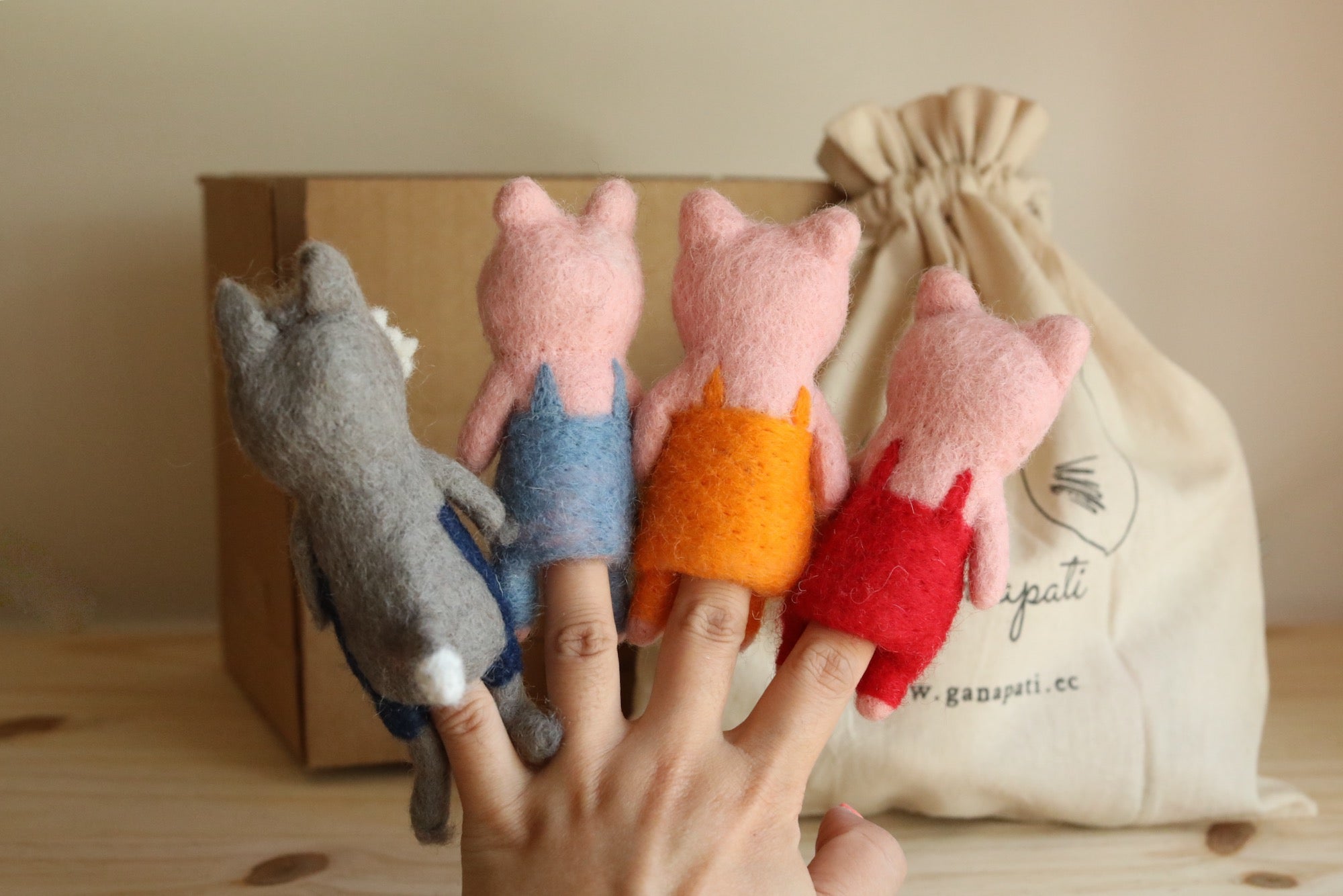 Felt Finger Puppets Set Of 4 - Three Little Pigs & Big Wolf