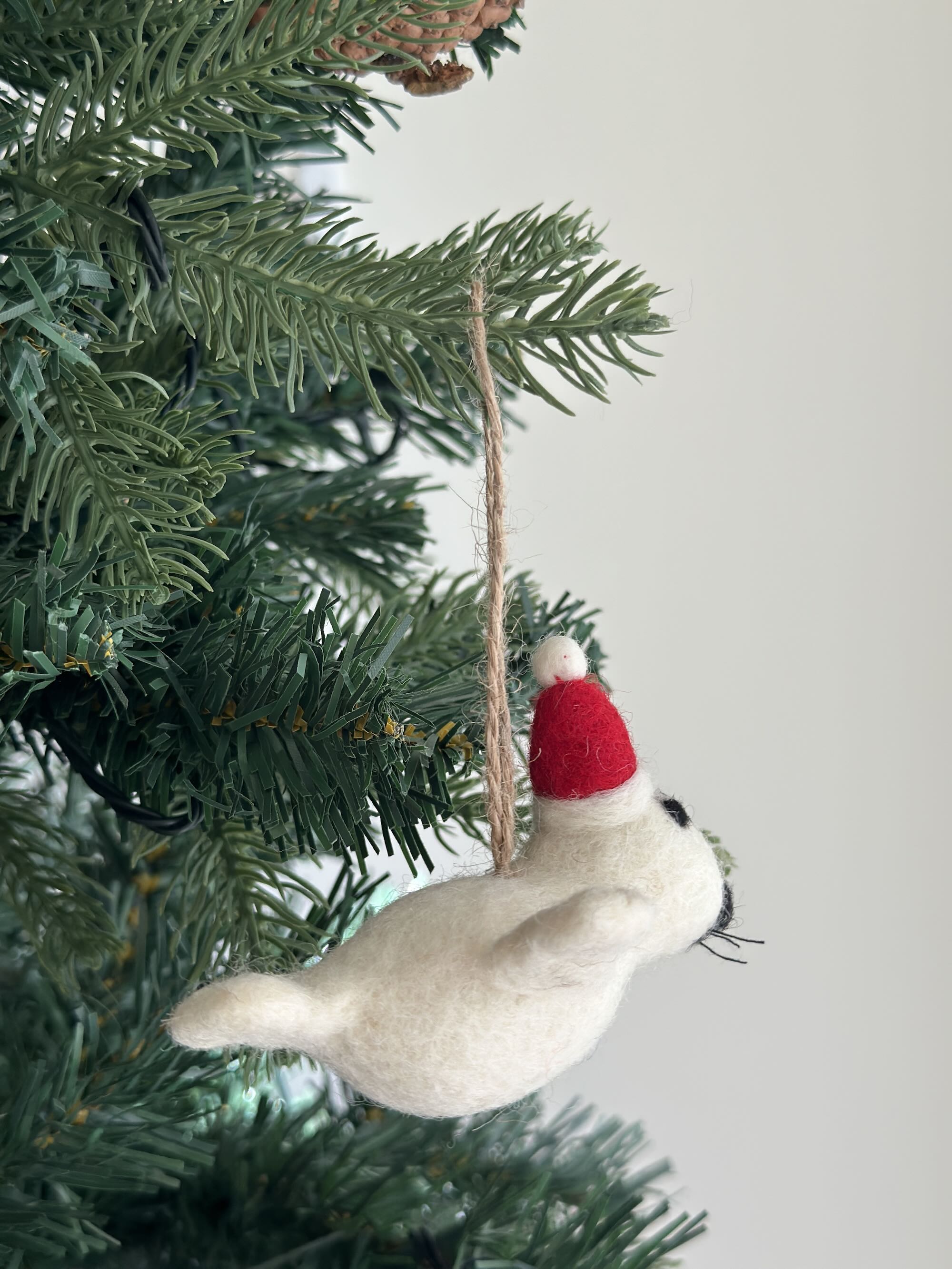 Felt Mini Seal Ornament With Christmas Hat