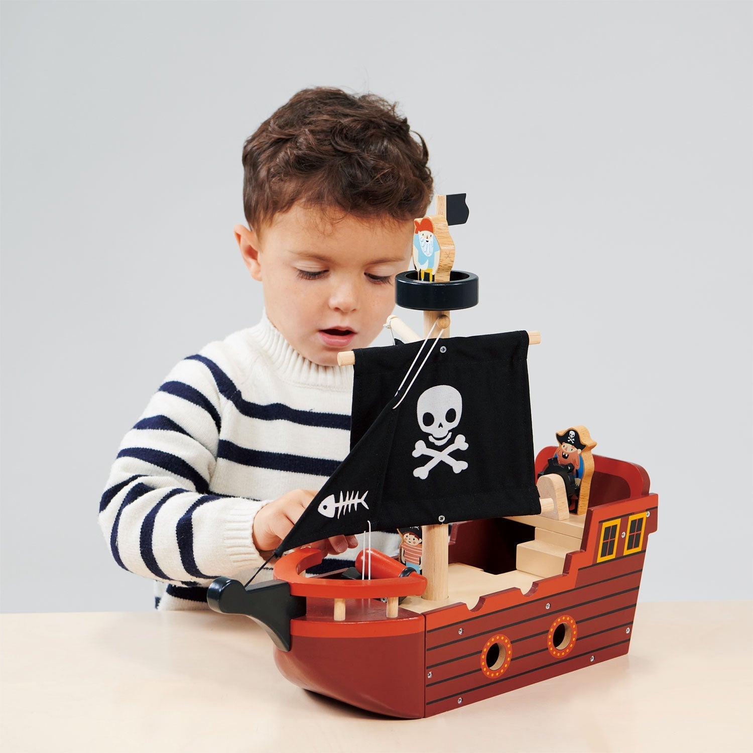 Fishbones Pirate Ship