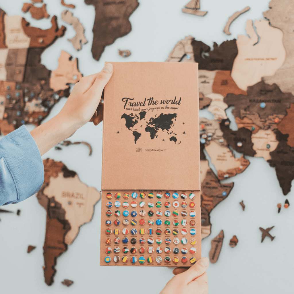 Bundle: Photo Frames, Flags, Airplane, And Sightseeings Pins