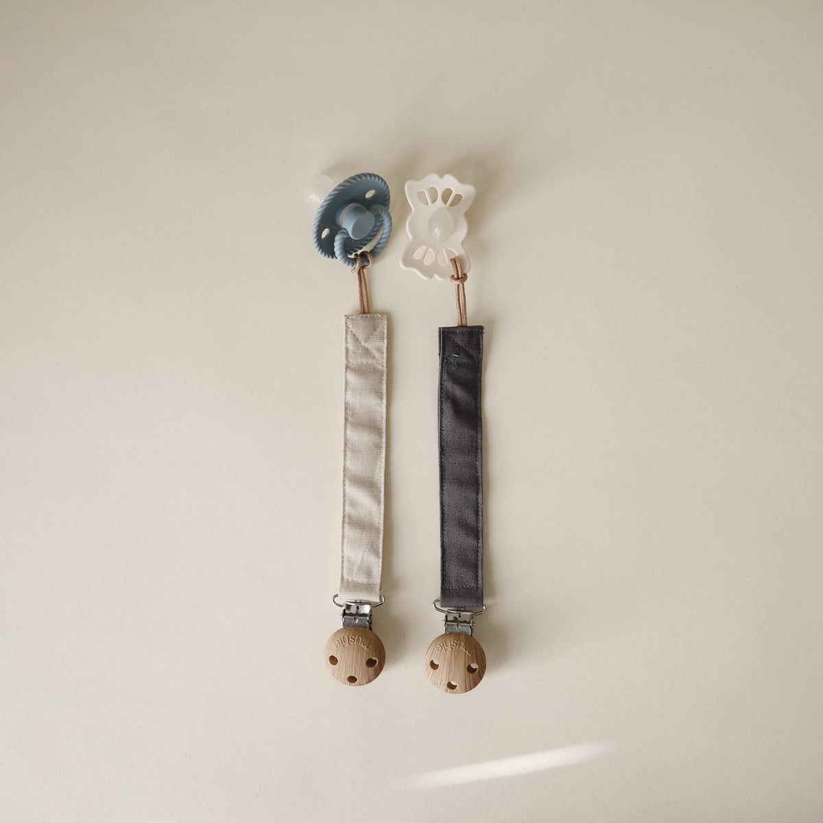 Linen Pacifier Clip 2-pack