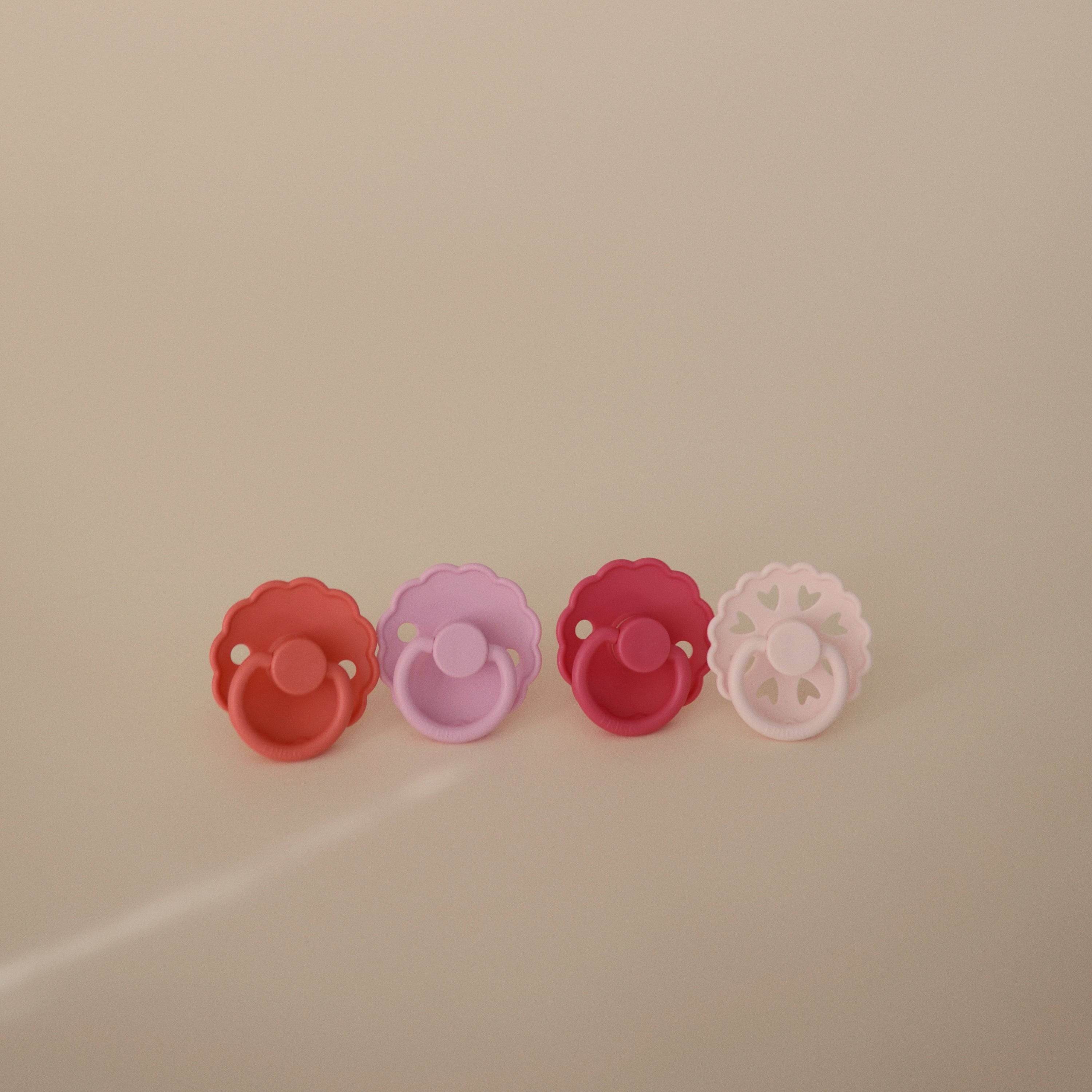 Frigg Natural Rubber Pacifier 4-pack