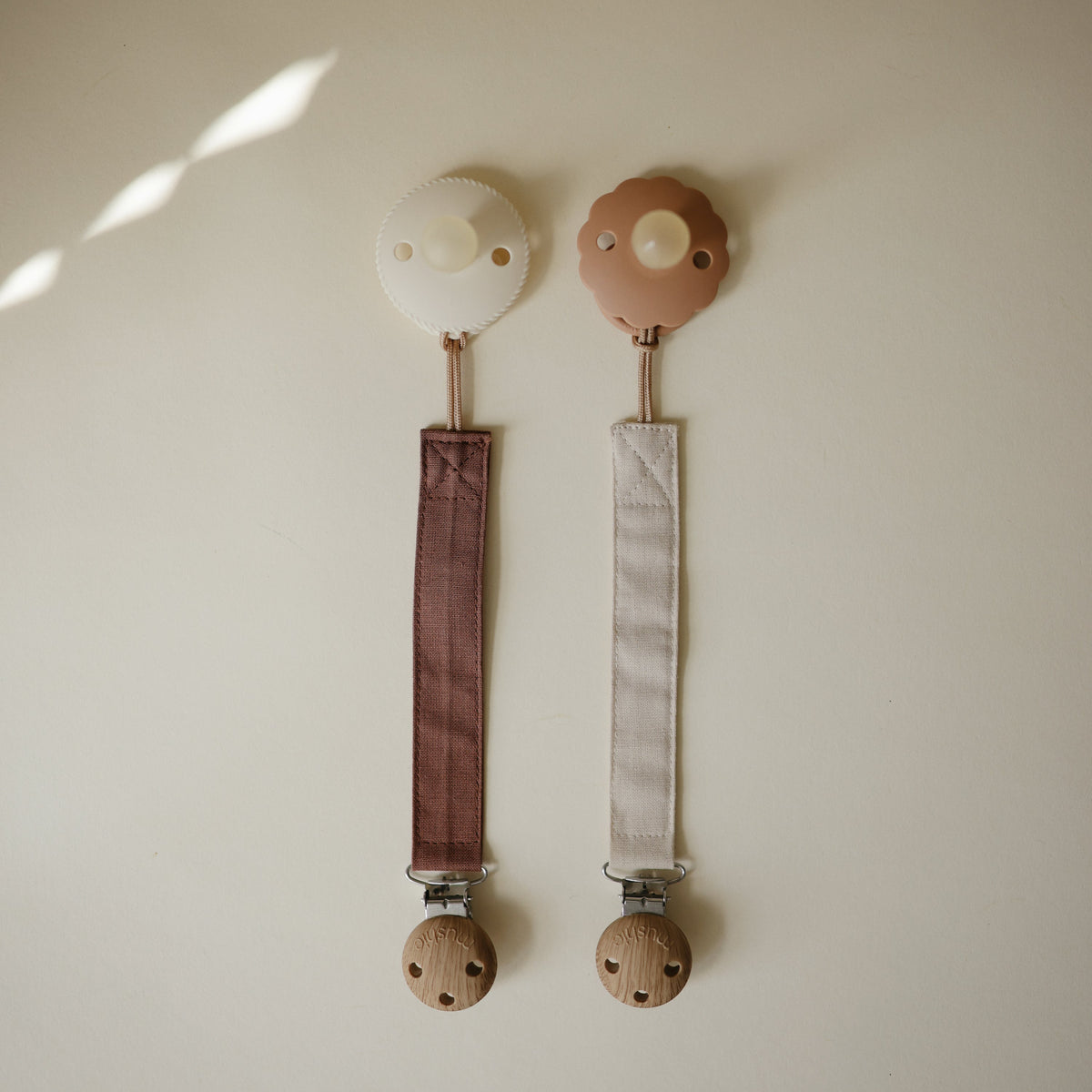 Linen Pacifier Clip 2-pack