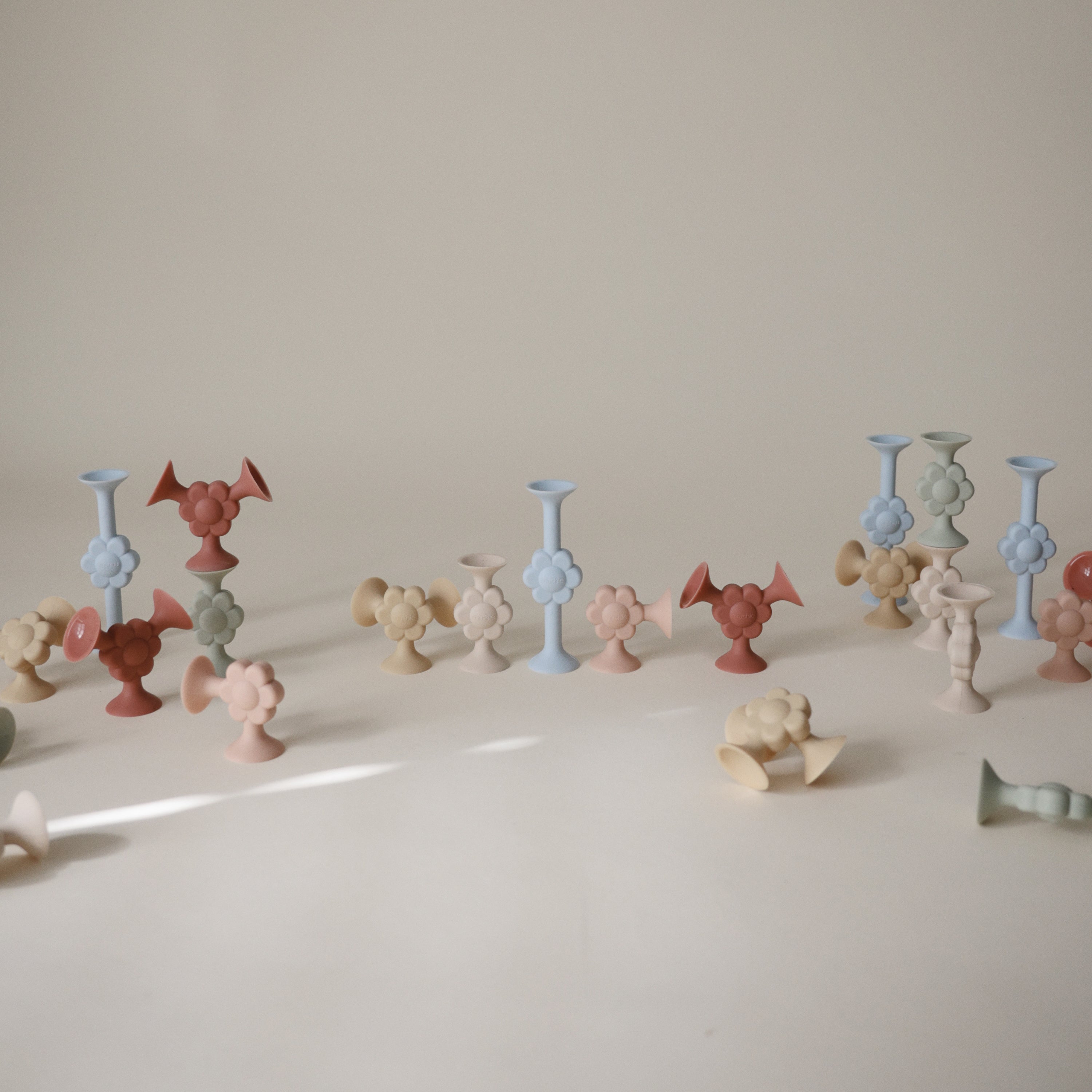 Silicone Suction Builders (daisy)