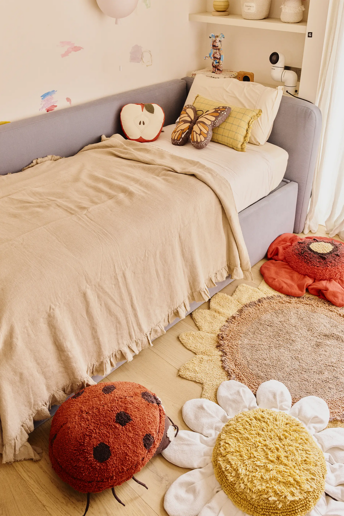 FLOOR CUSHION MARIA THE LADYBUG