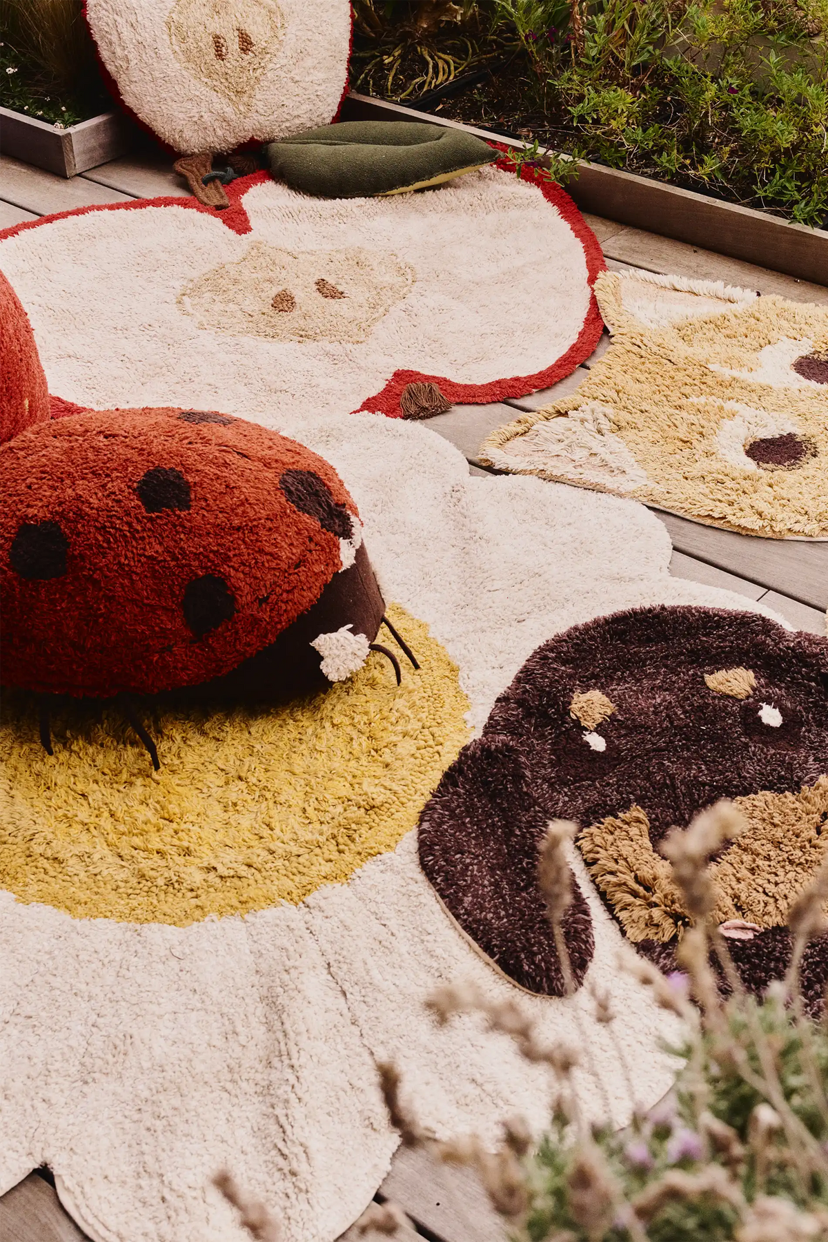 FLOOR CUSHION MARIA THE LADYBUG