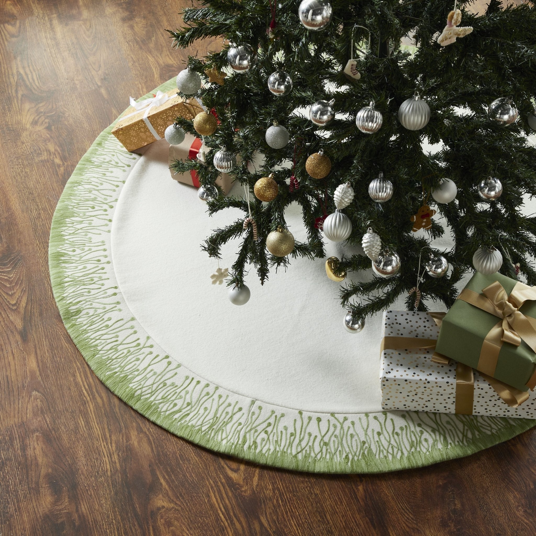 Handmade Flora Christmas Tree Skirt Green