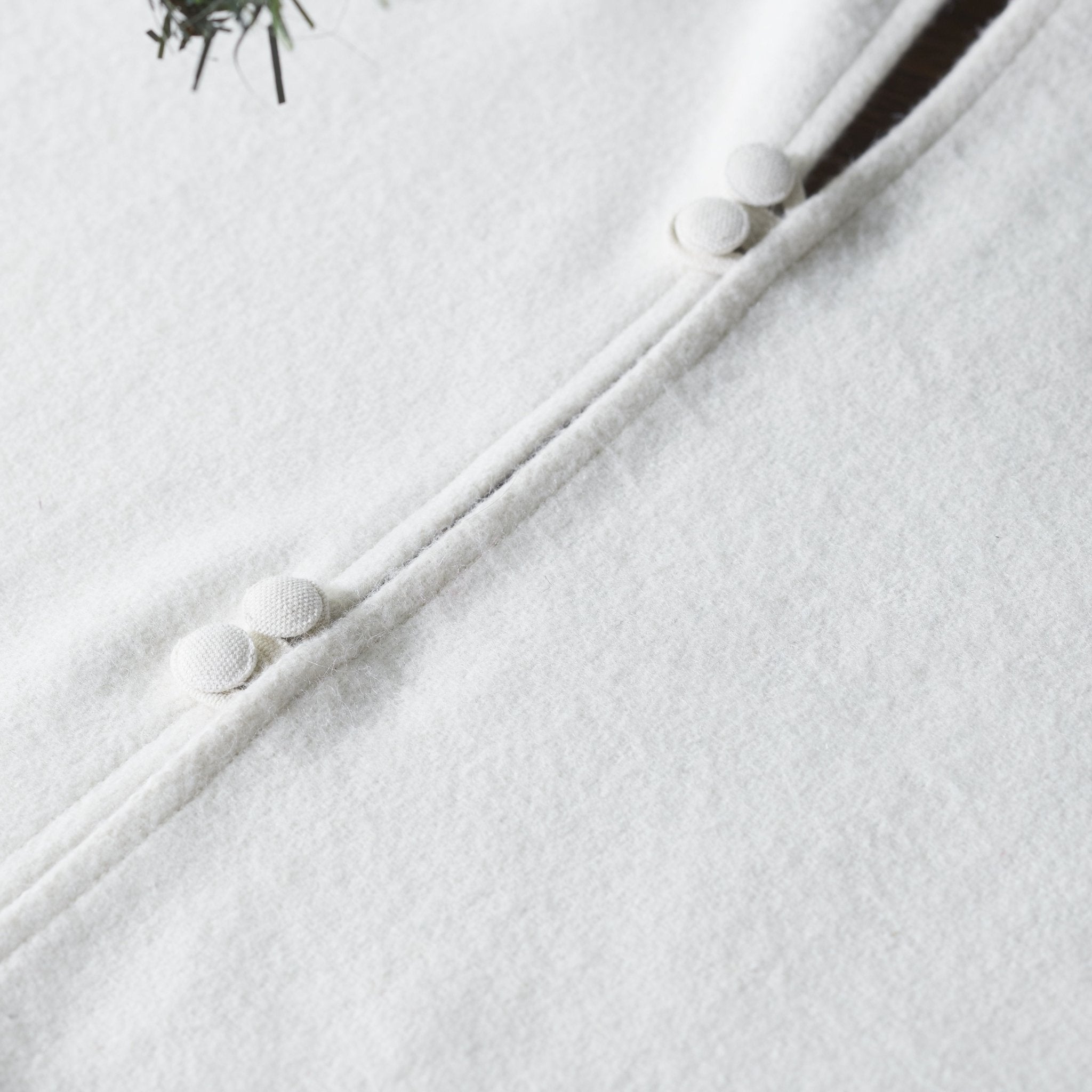 Handmade Flora Wool Christmas Tree Skirt 60"