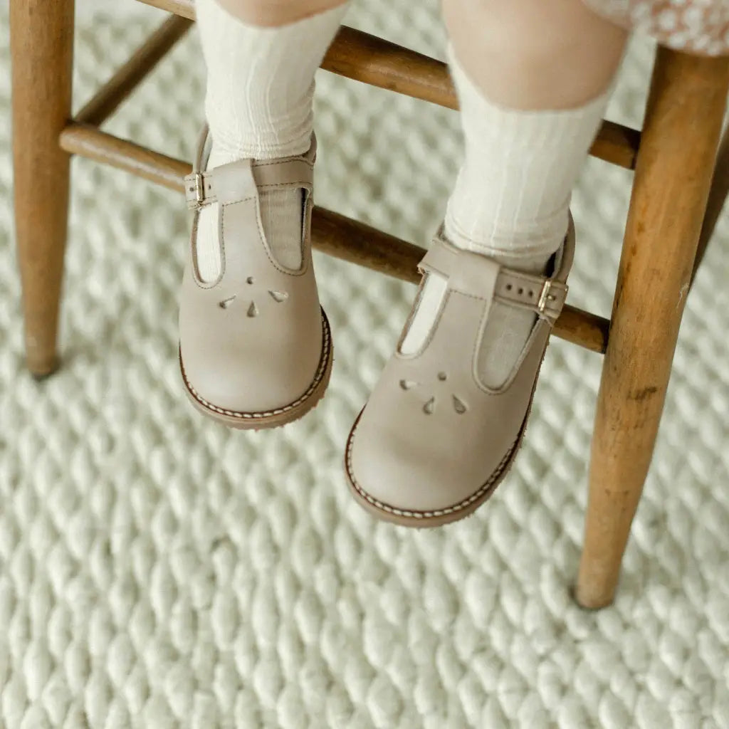 Flora T-strap - Truffle