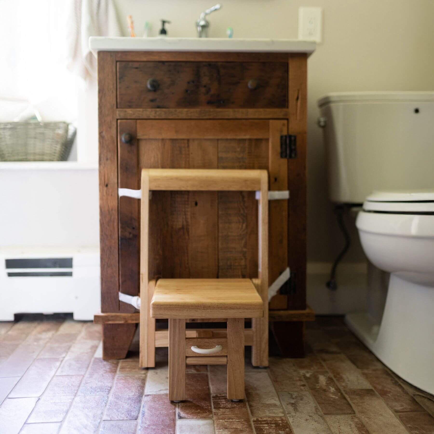 Busy Kids Fold 'n Store Step Stool, Natural (open Box)