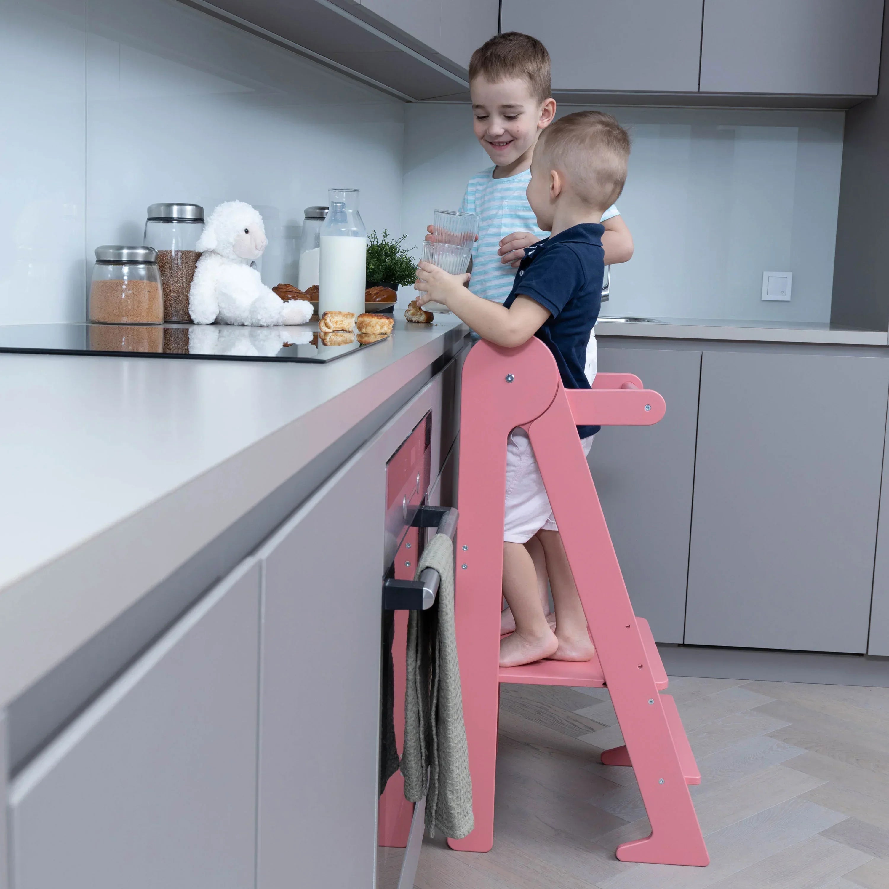 Petit Chef Foldable Toddler Tower in Coral